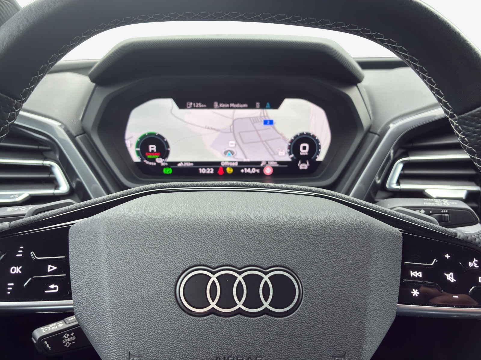 AUDI Q4 e-tron 50 quattro-image-15
