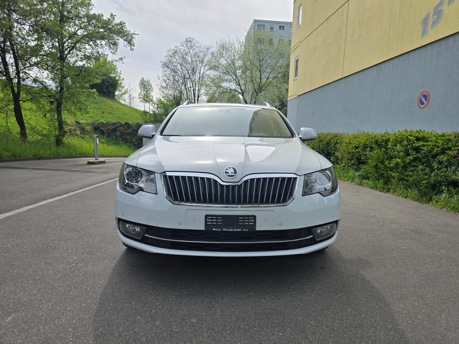 SKODA Superb Combi 2.0 TDi Laurin & Klement 4x4 DSG-image-11
