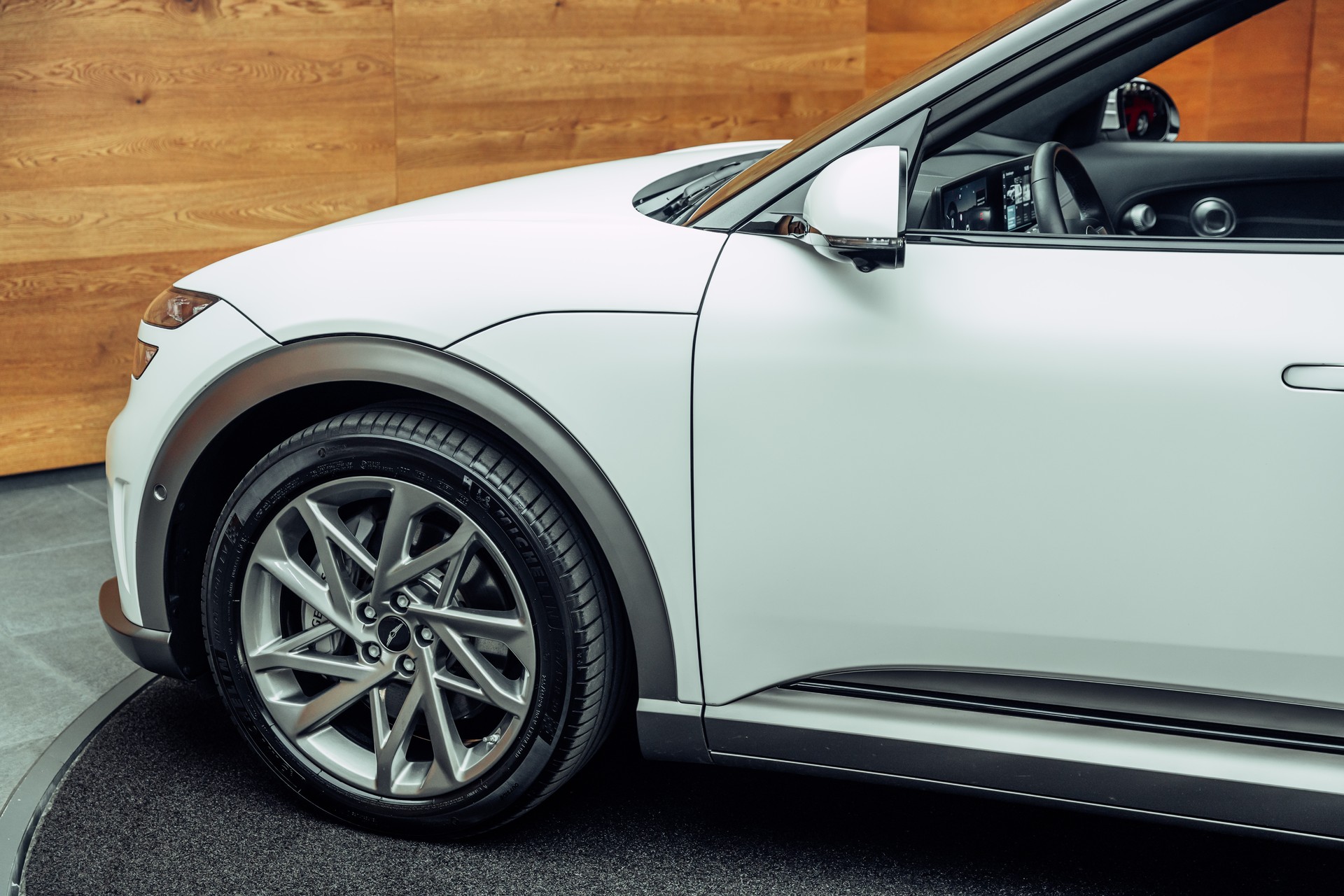 GENESIS GV60 77.4 kWh Sport AWD-image-20