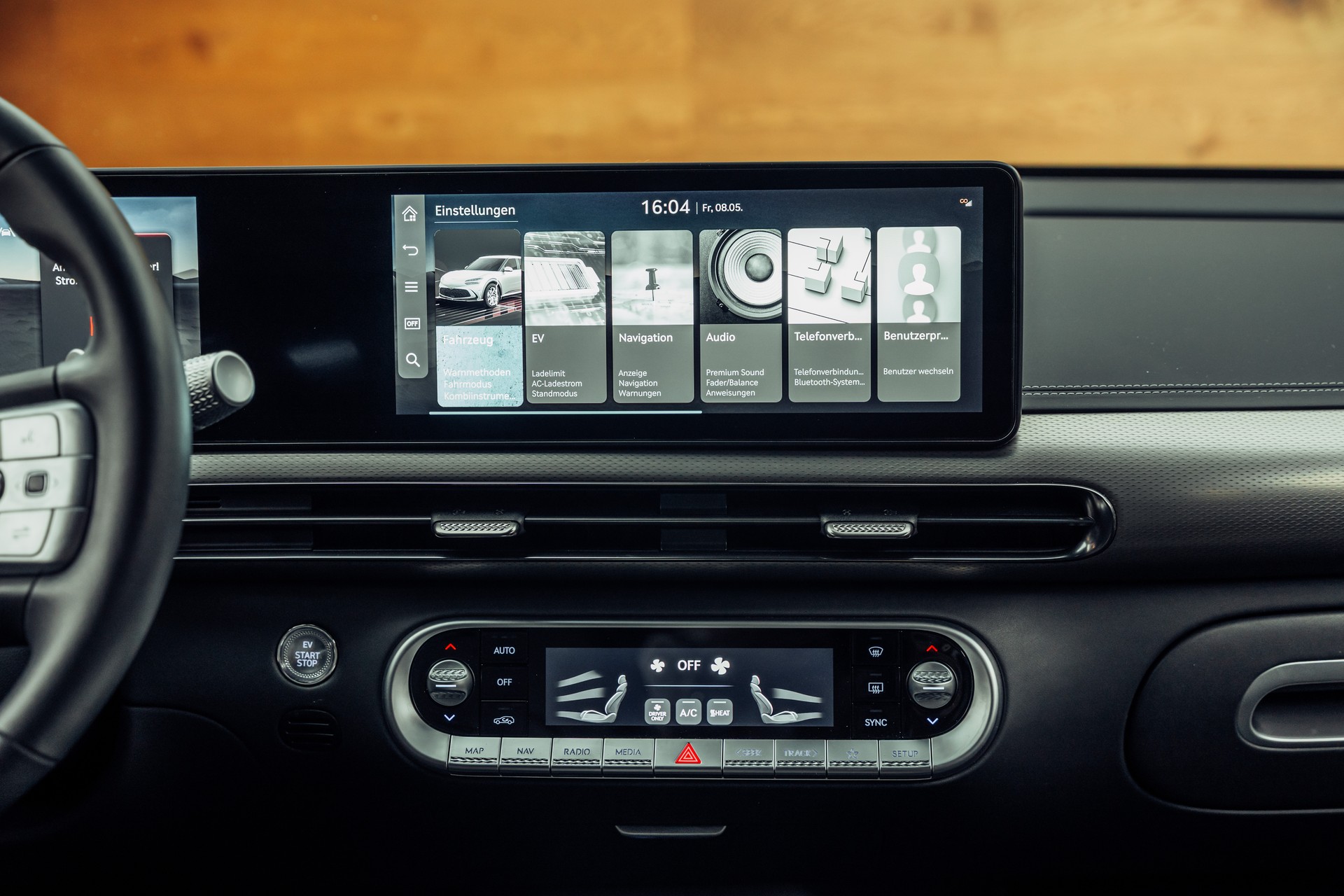 GENESIS GV60 77.4 kWh Sport AWD-image-15