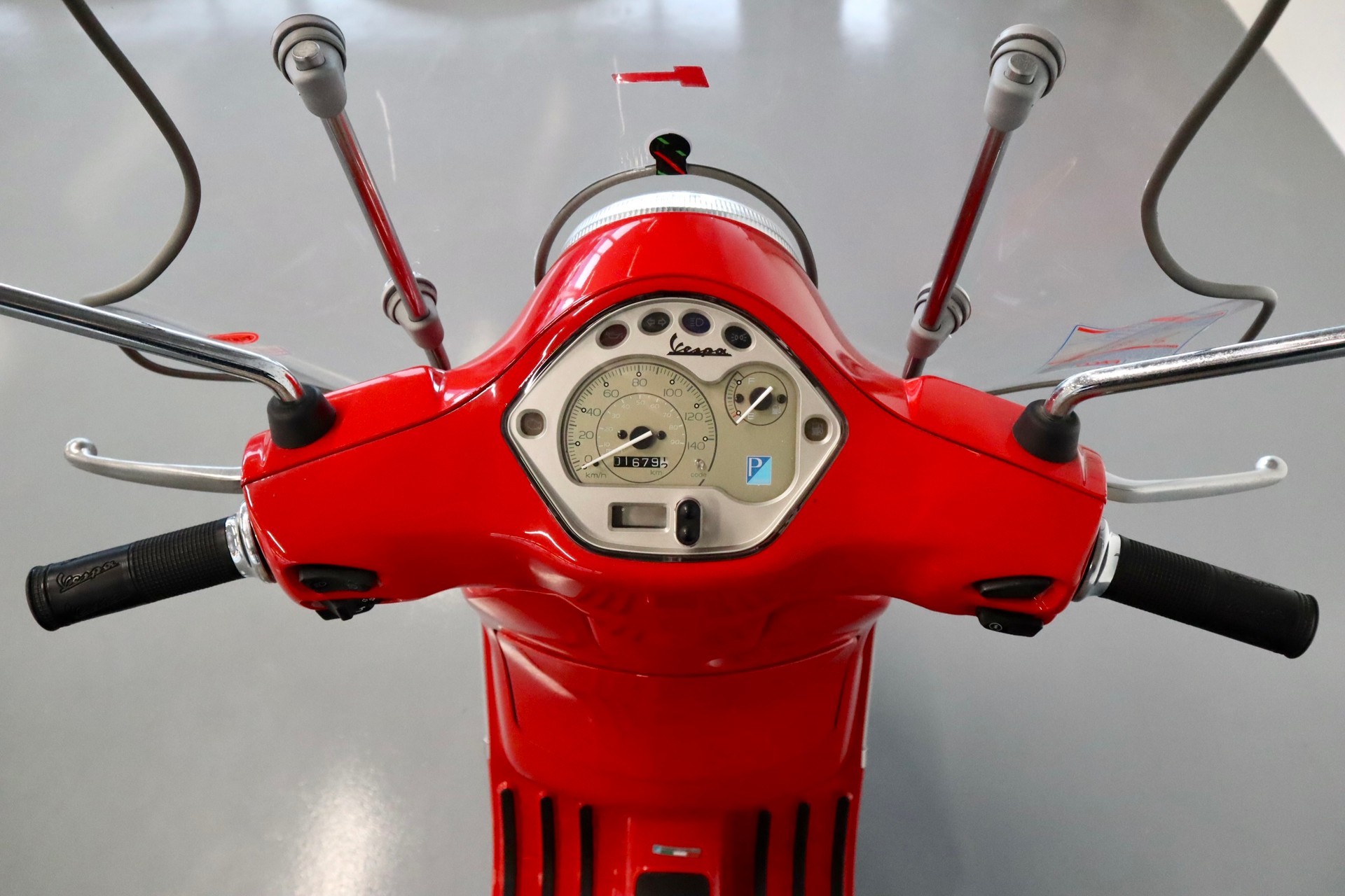 PIAGGIO Vespa 125 i.e. 3V-image-14