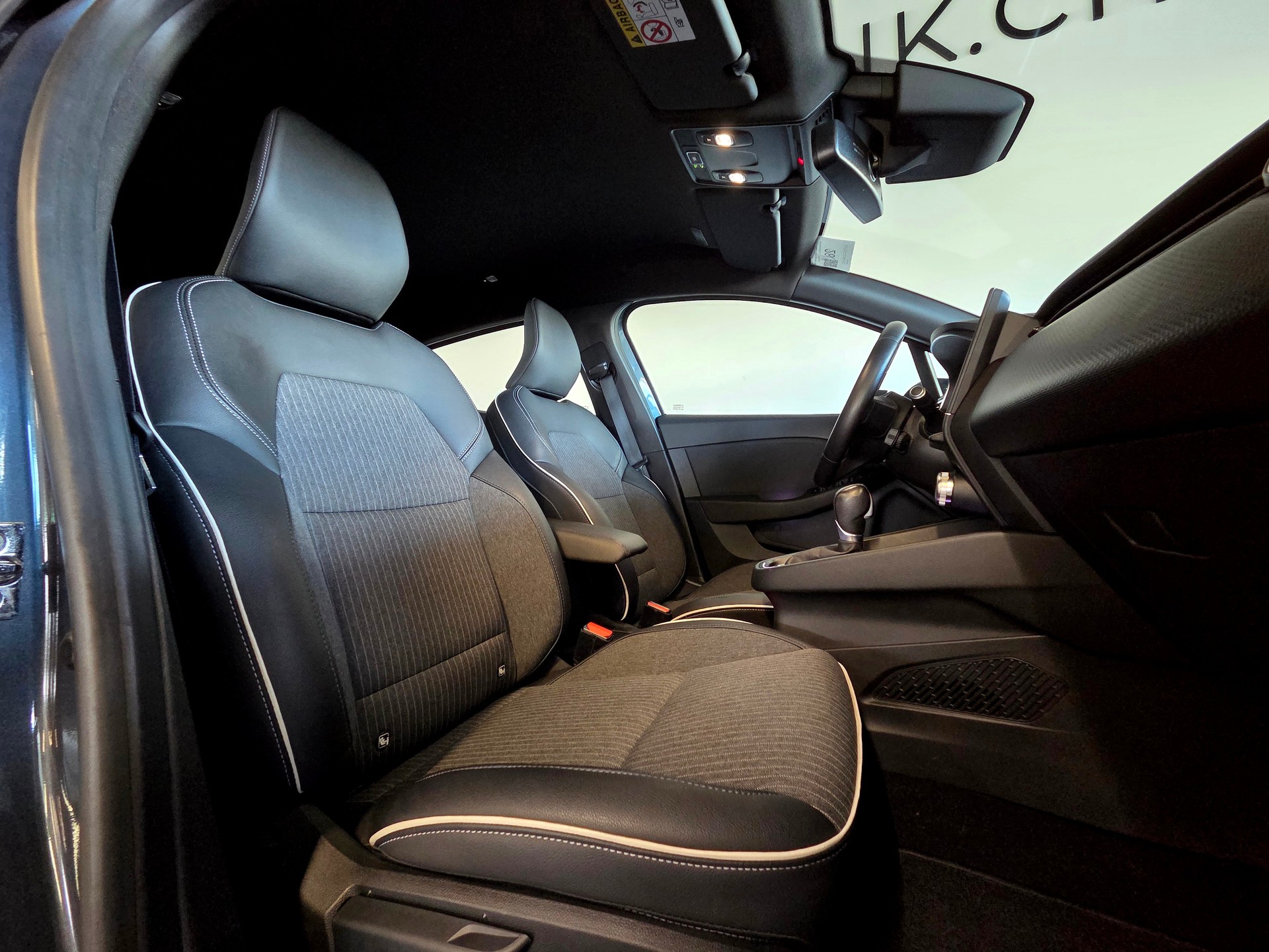 RENAULT Clio 1.0 TCe Intens CVT-image-6