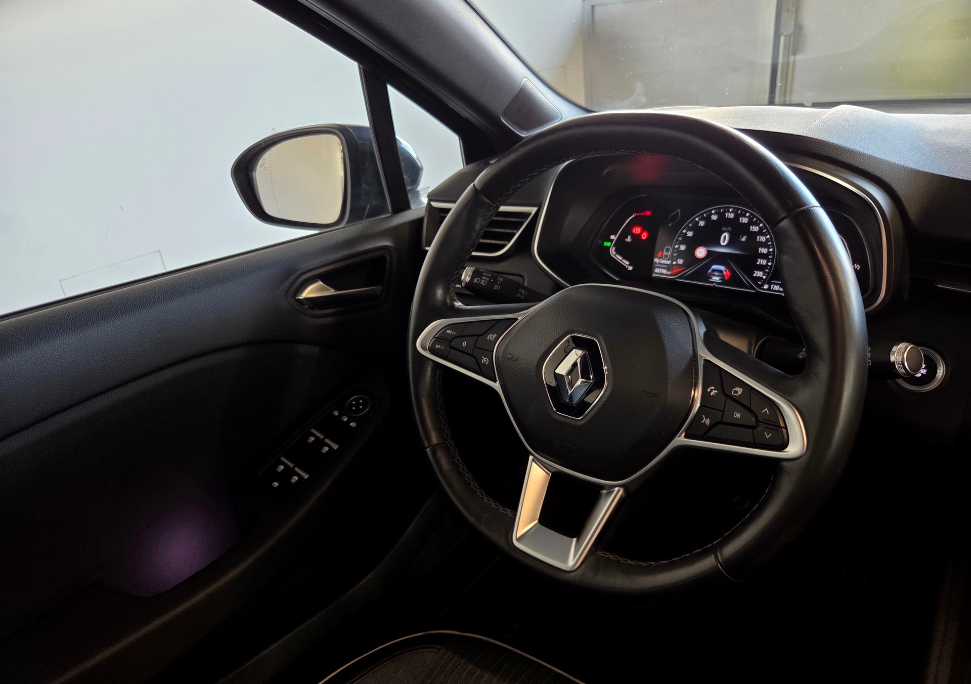 RENAULT Clio 1.0 TCe Intens CVT-image-14