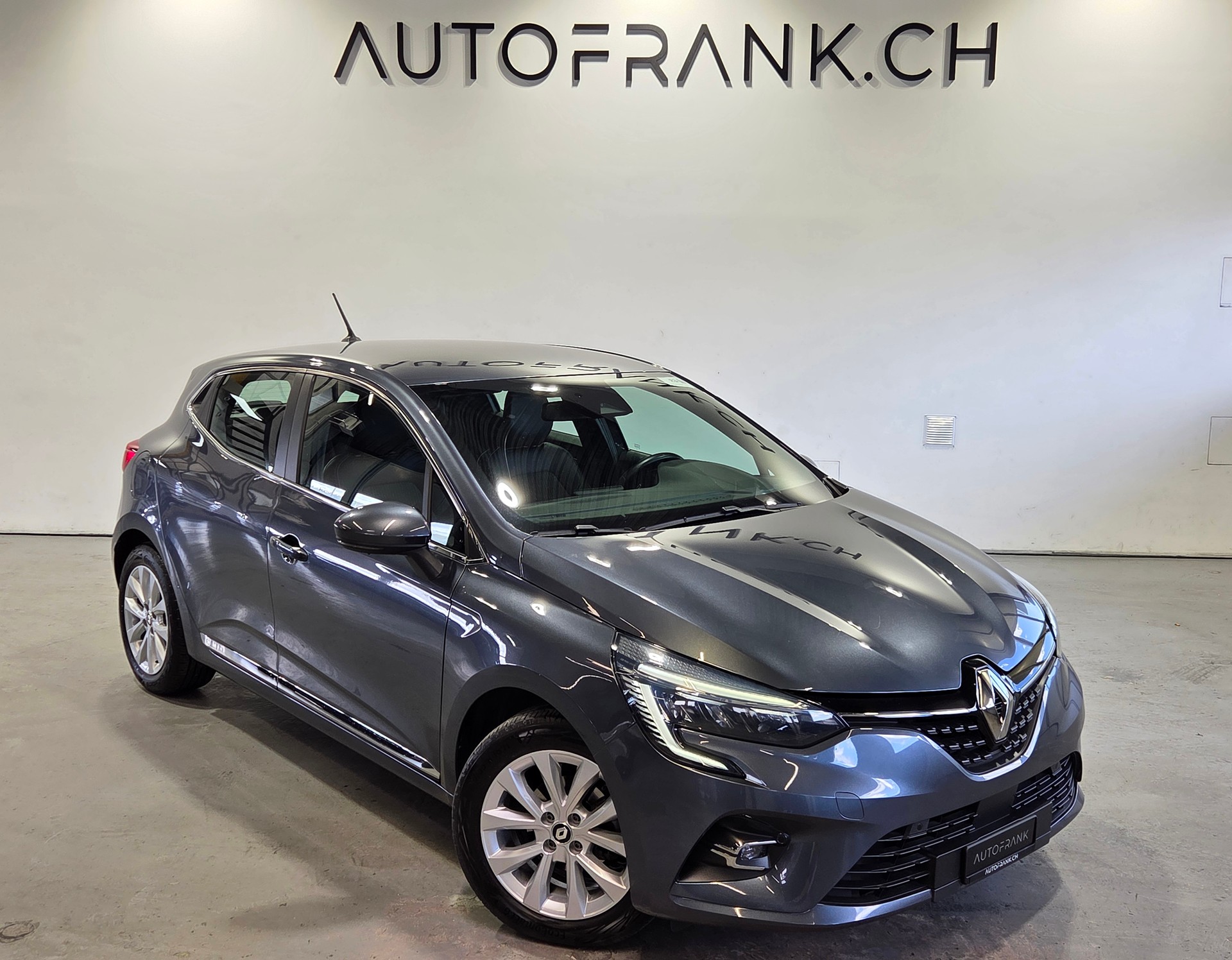 RENAULT Clio 1.0 TCe Intens CVT-image-16