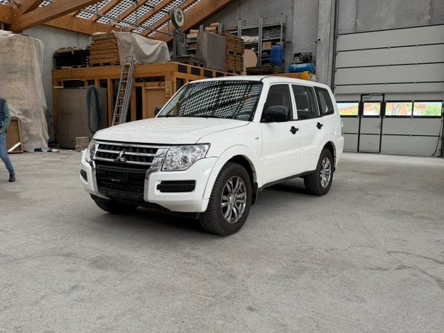 MITSUBISHI Pajero 3.2 DI-D Style Automatic 7 posti-image-8