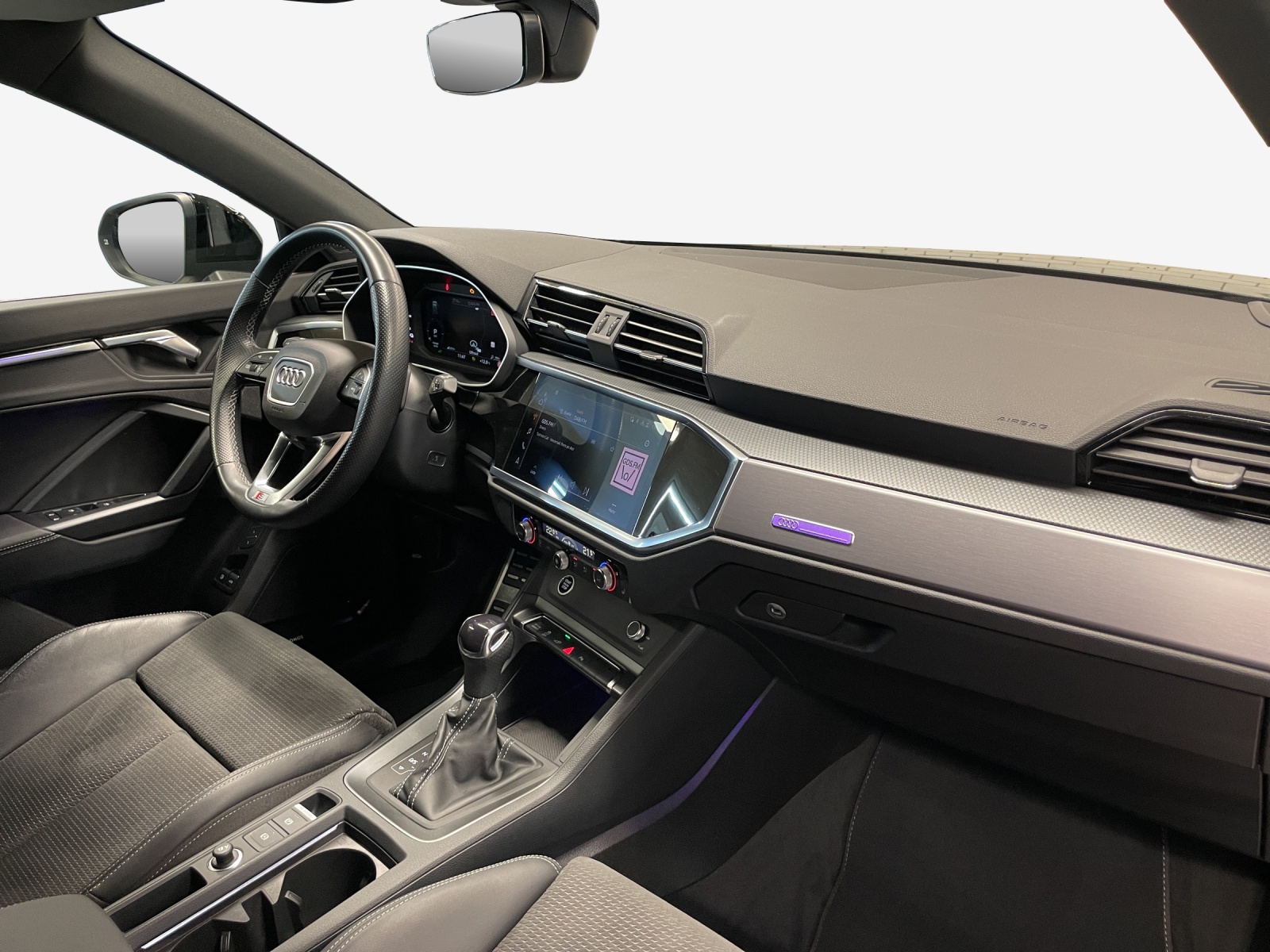 AUDI Q3 45 TFSI e S line Attraction S-tronic-image-13