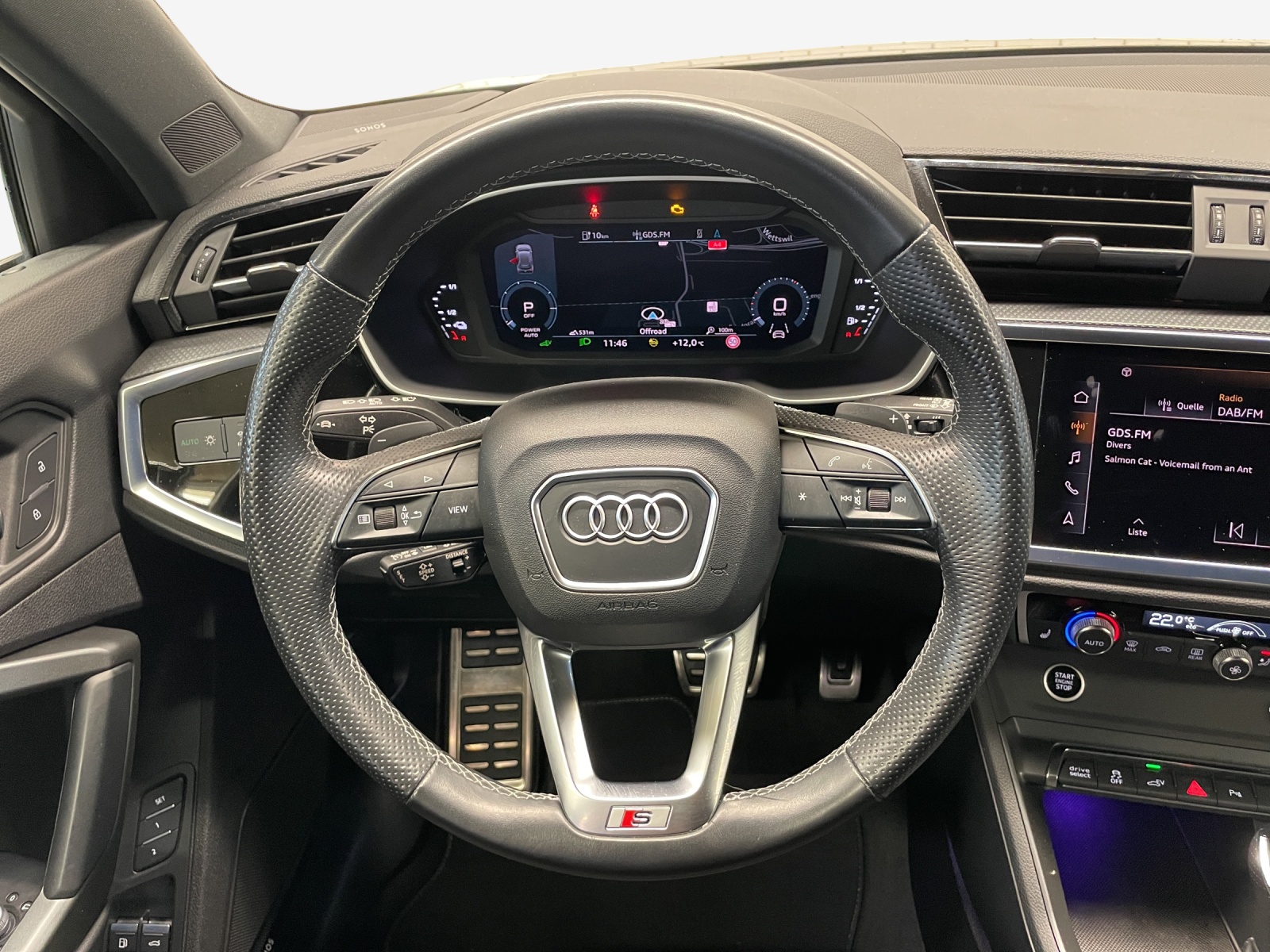 AUDI Q3 45 TFSI e S line Attraction S-tronic-image-9