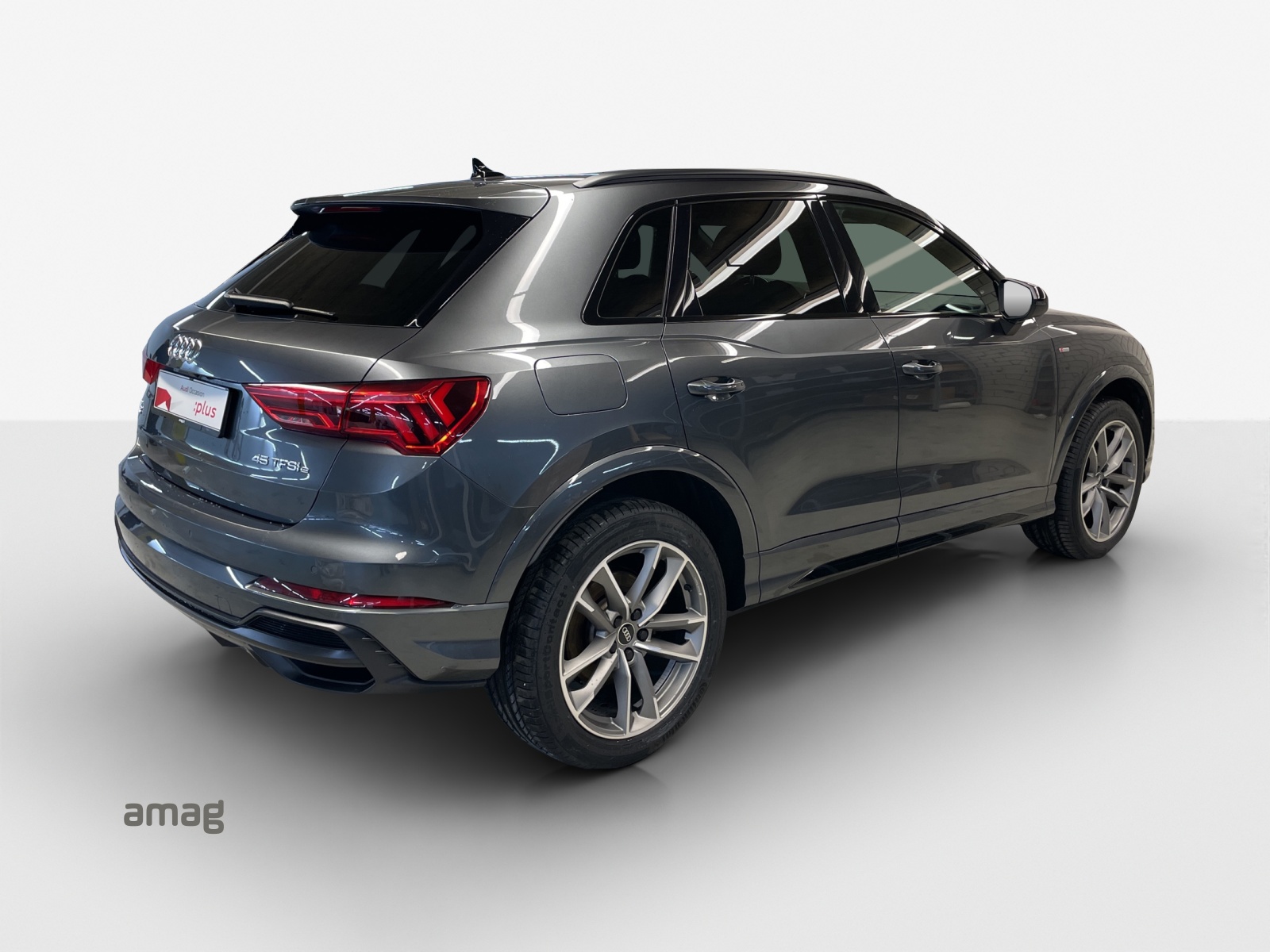 AUDI Q3 45 TFSI e S line Attraction S-tronic-image-4
