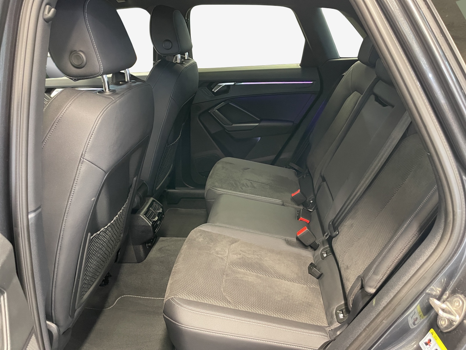 AUDI Q3 45 TFSI e S line Attraction S-tronic-image-11