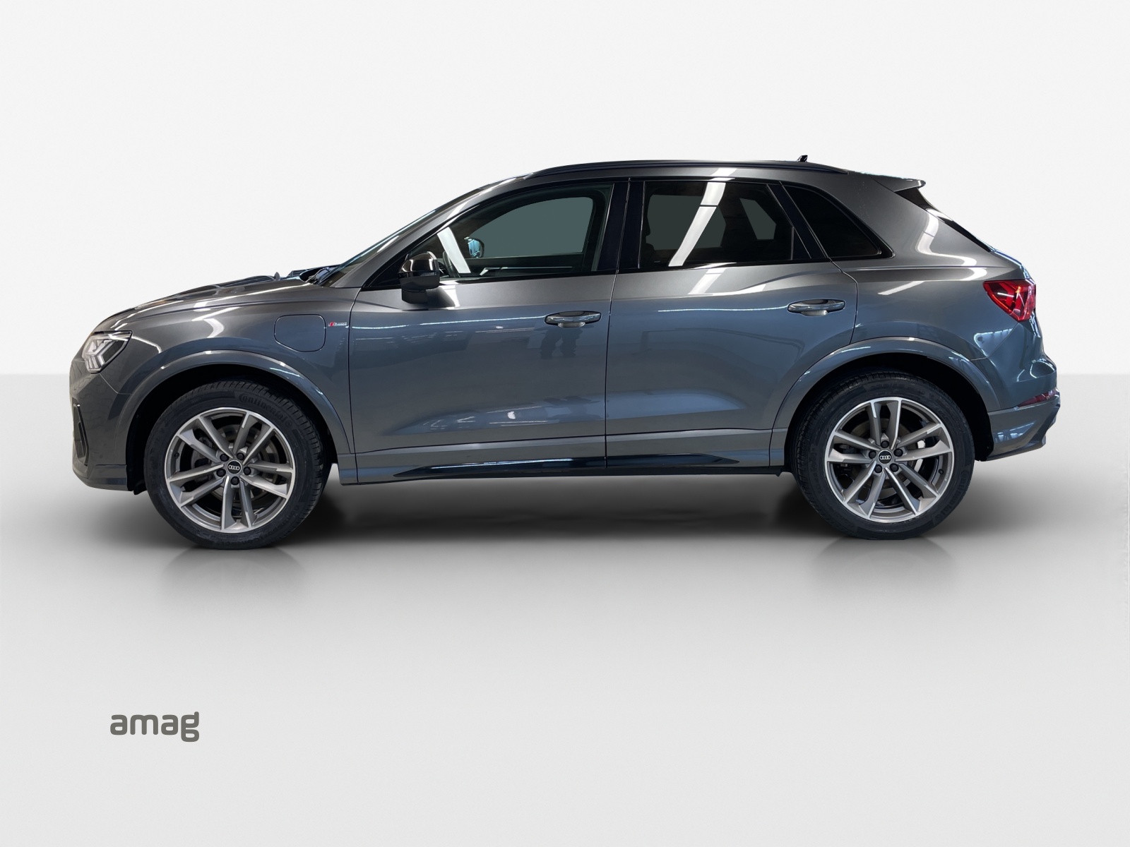 AUDI Q3 45 TFSI e S line Attraction S-tronic-image-1