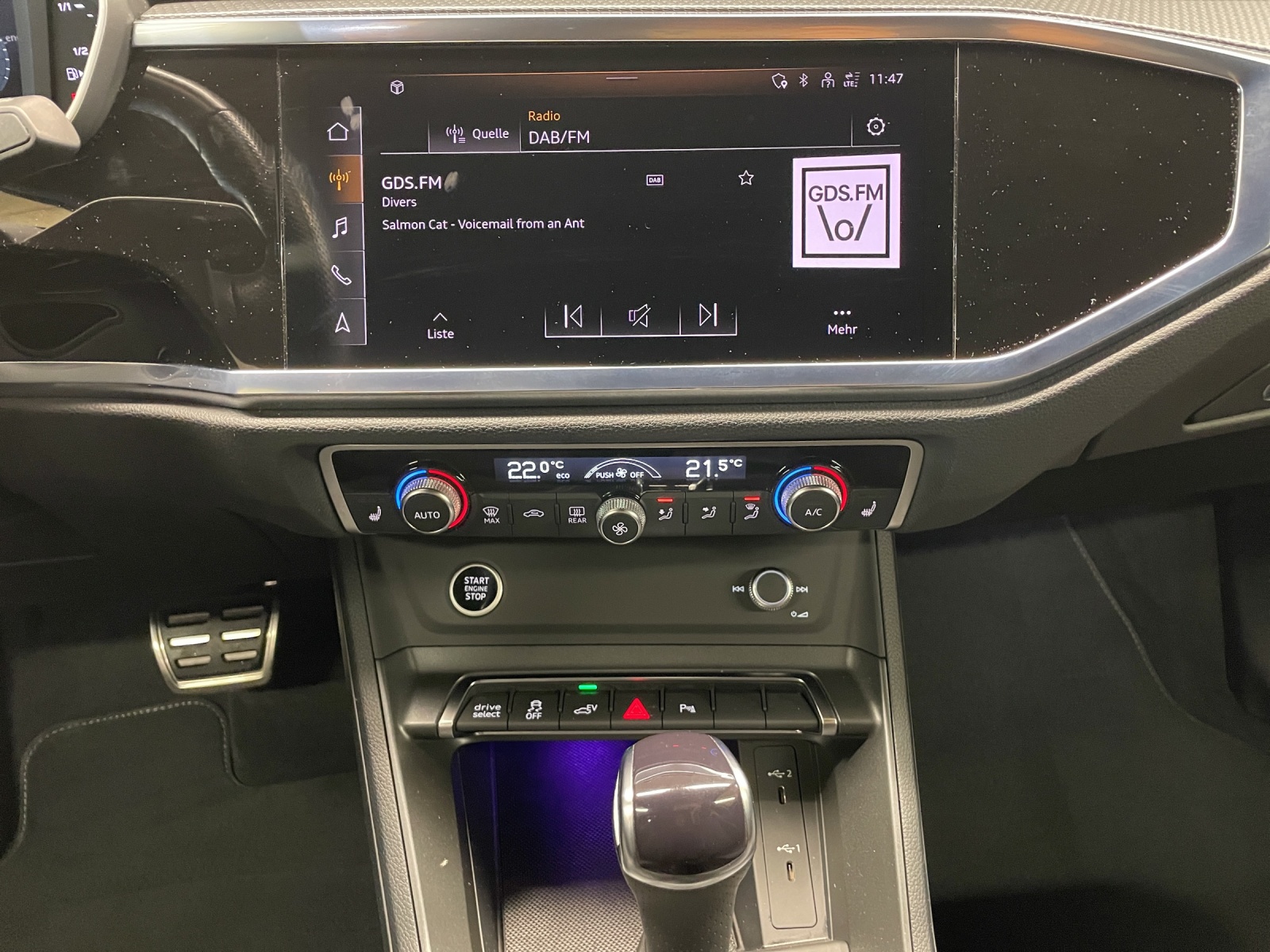 AUDI Q3 45 TFSI e S line Attraction S-tronic-image-10