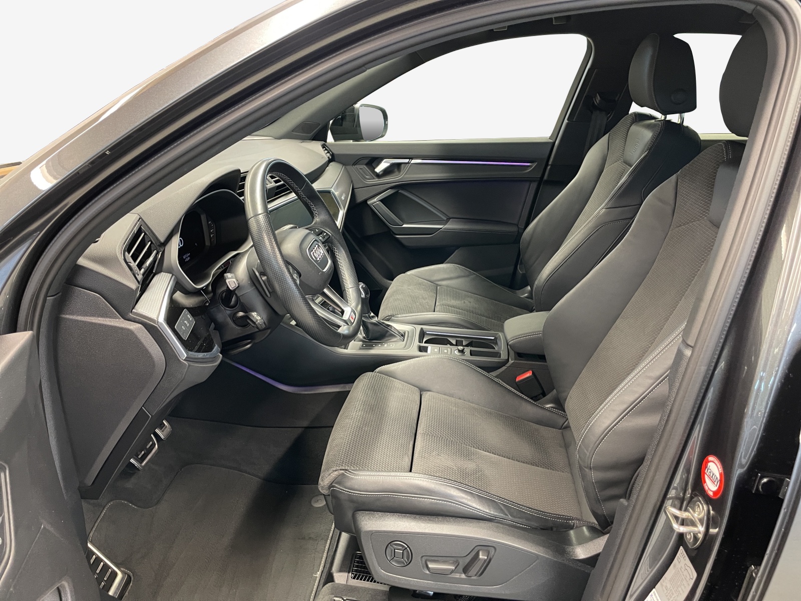 AUDI Q3 45 TFSI e S line Attraction S-tronic-image-7