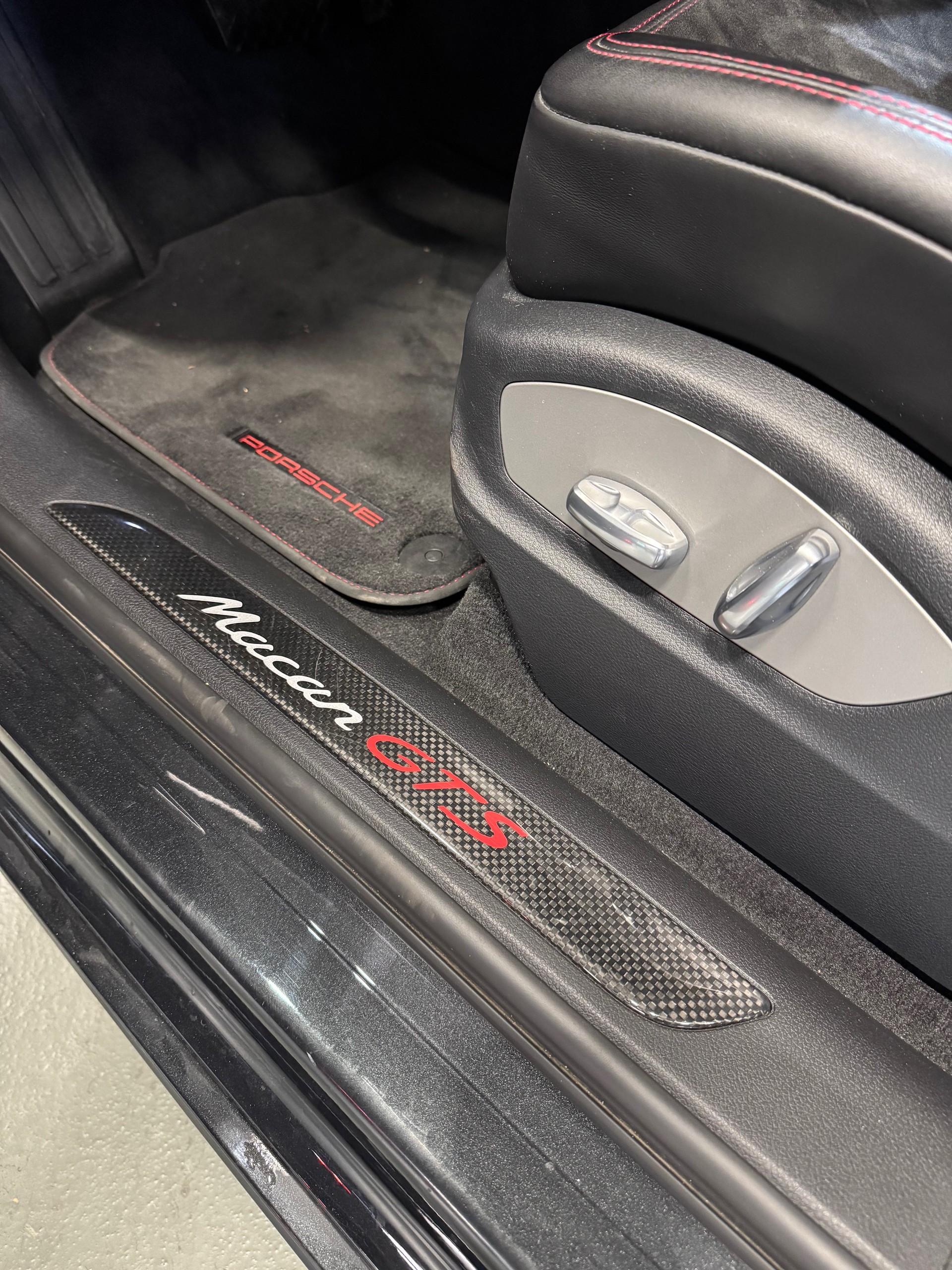 PORSCHE Macan GTS PDK-image-13