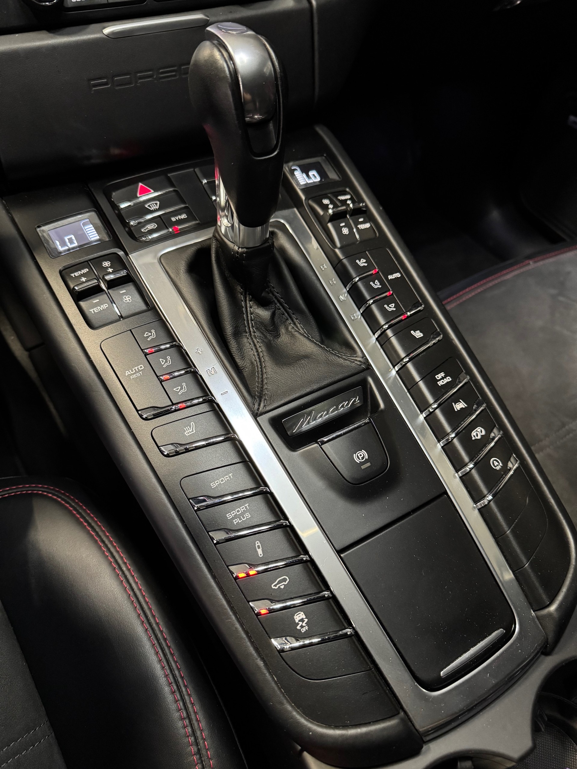 PORSCHE Macan GTS PDK-image-8