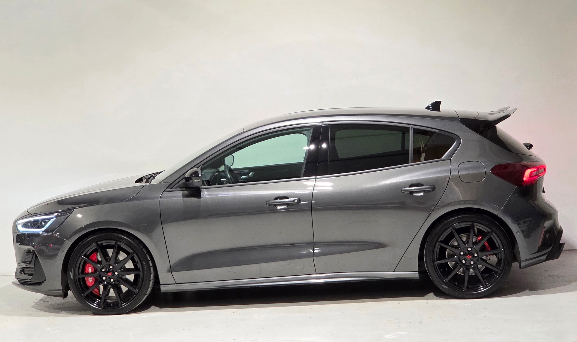 FORD Focus 2.3 ST X TRACK PACK Werksgarantie bis 07.2028-image-1