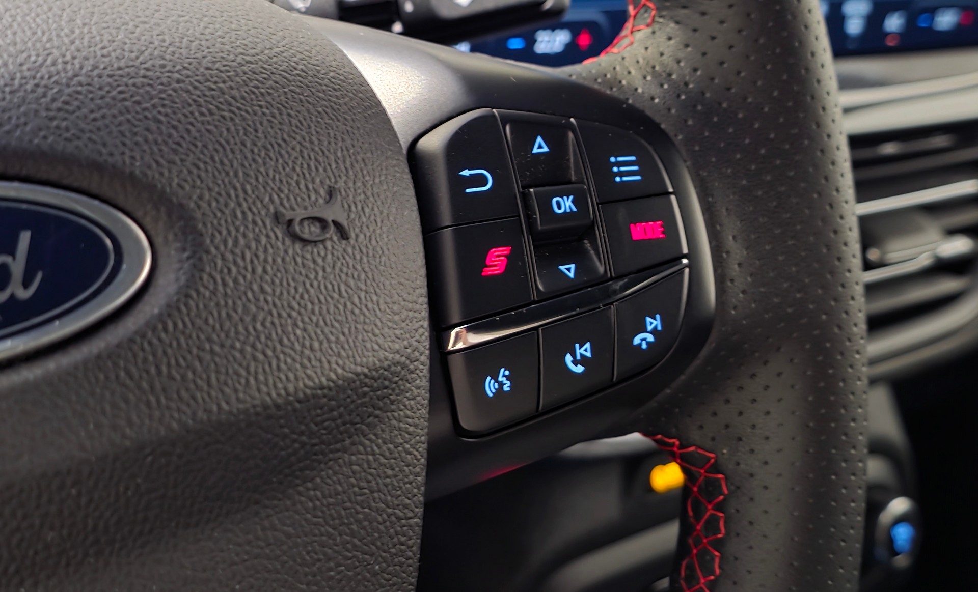 FORD Focus 2.3 ST X TRACK PACK Werksgarantie bis 07.2028-image-9