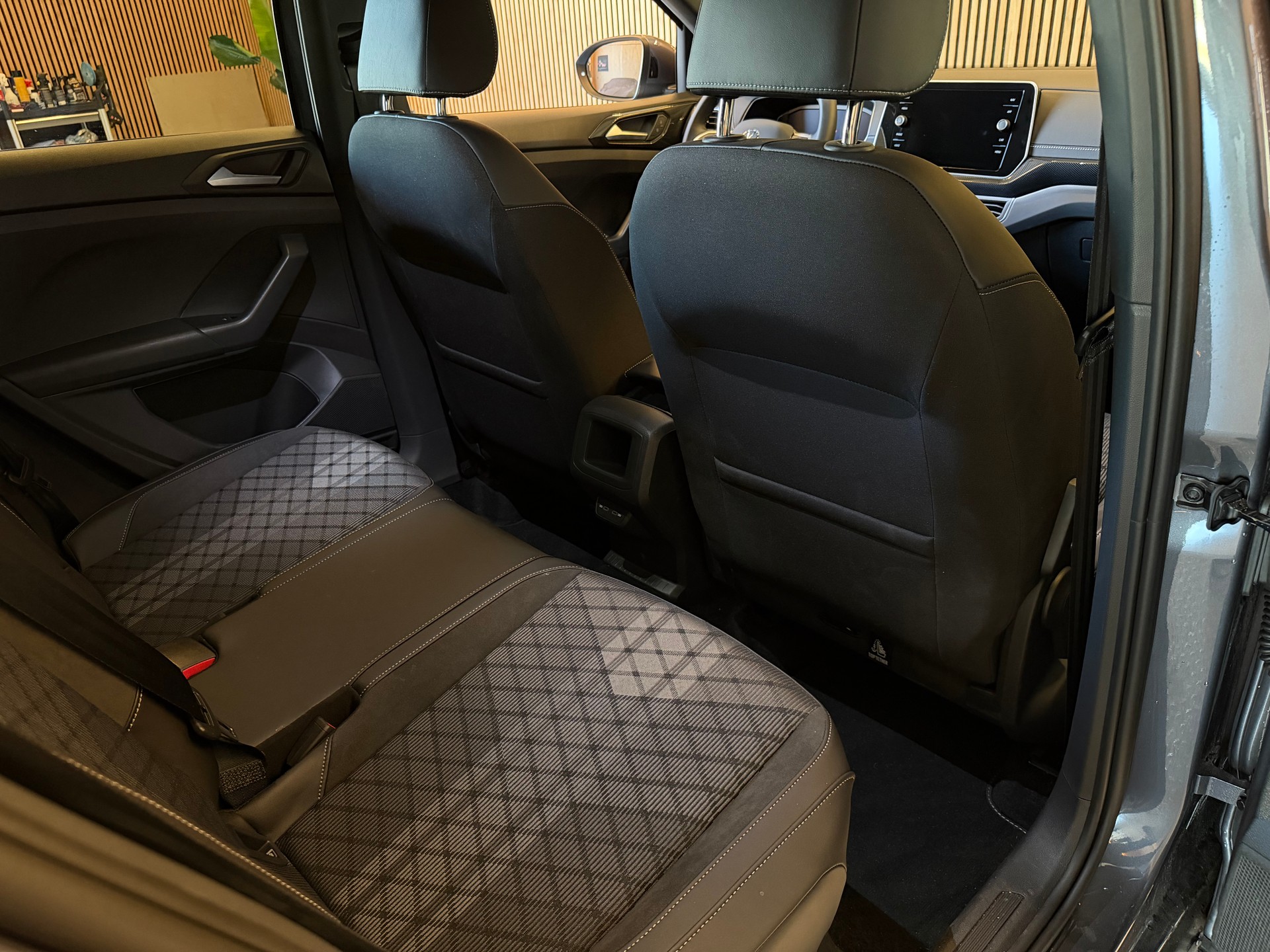 VW T-Cross 1.5 TSI R-Line DSG-image-22