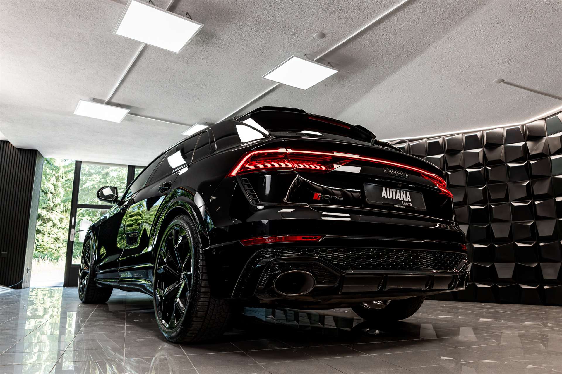 AUDI RSQ8 quattro tiptronic-image-31