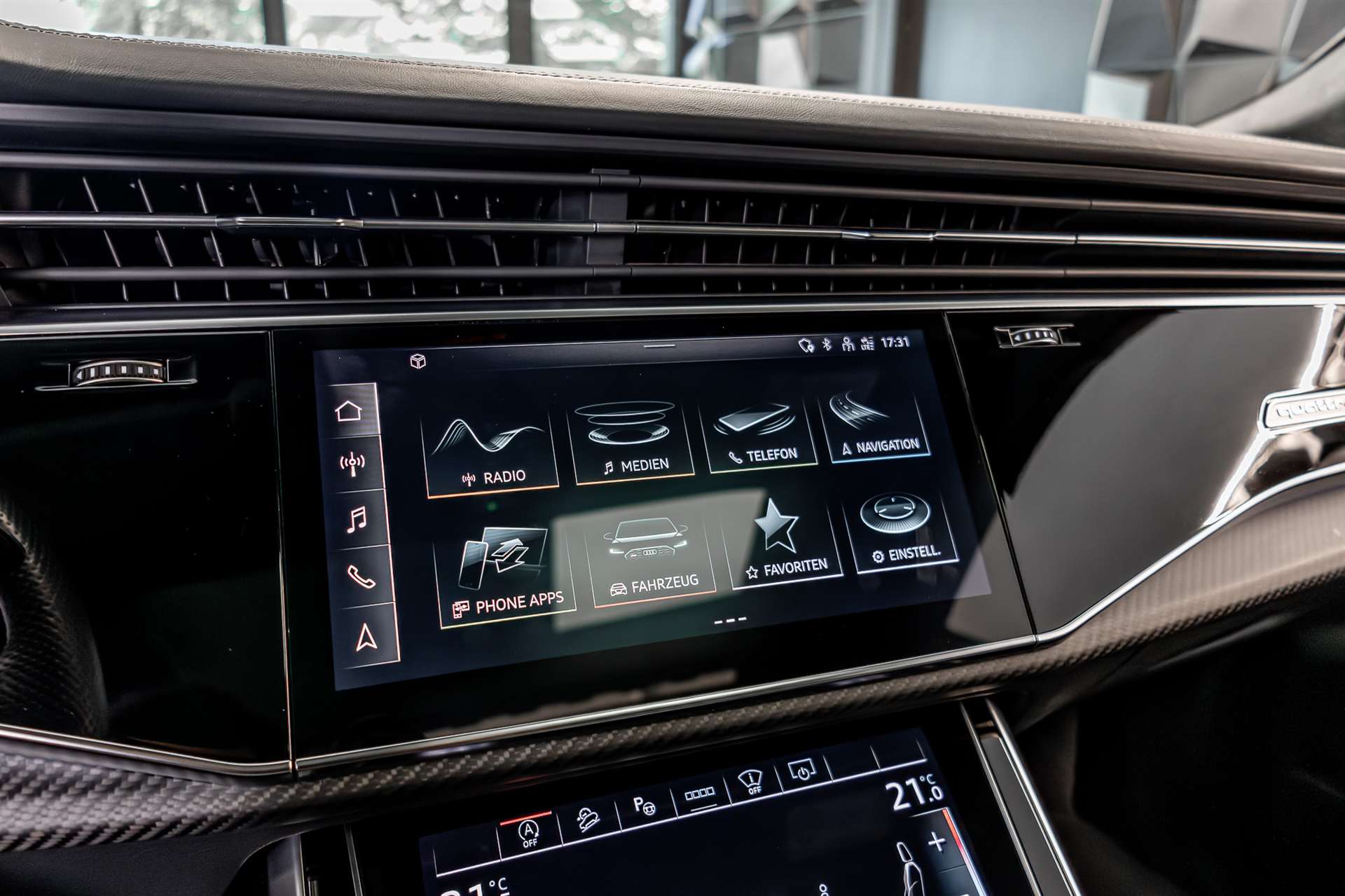 AUDI RSQ8 quattro tiptronic-image-16