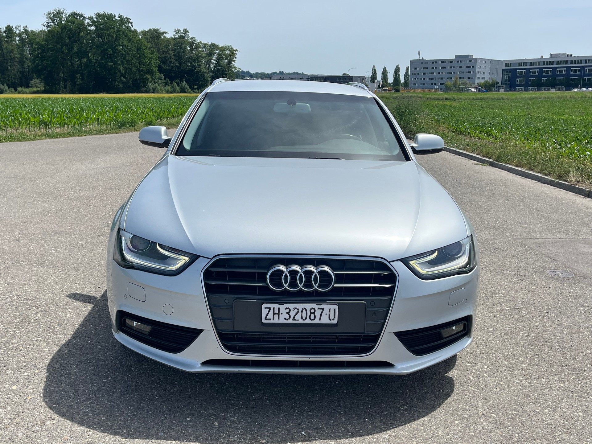 AUDI A4 Avant 2.0 TDIe-image-5