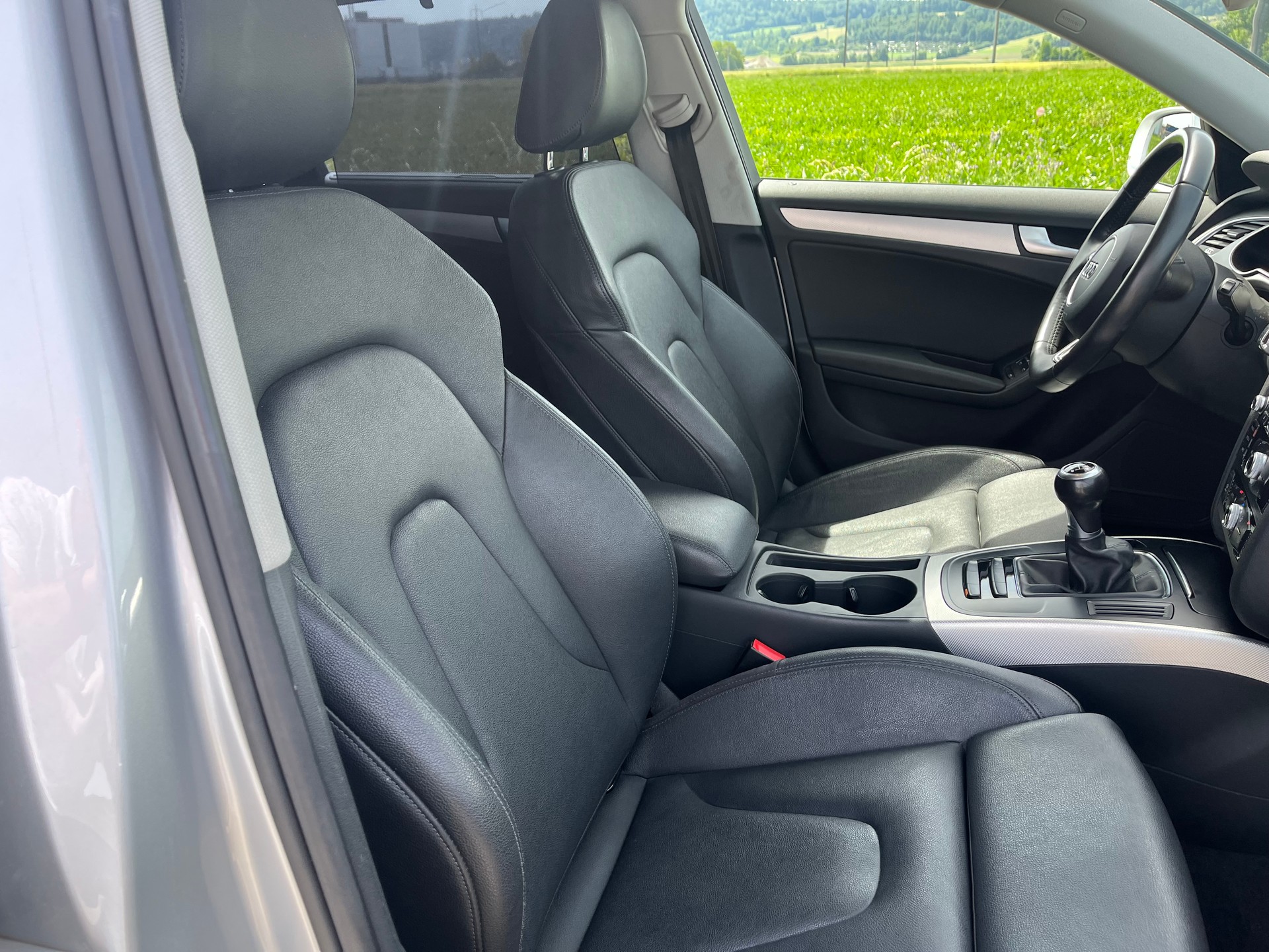 AUDI A4 Avant 2.0 TDIe-image-15