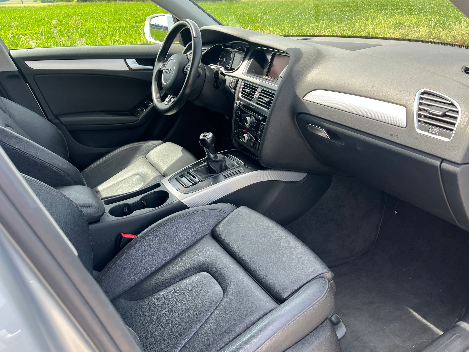 AUDI A4 Avant 2.0 TDIe-image-13