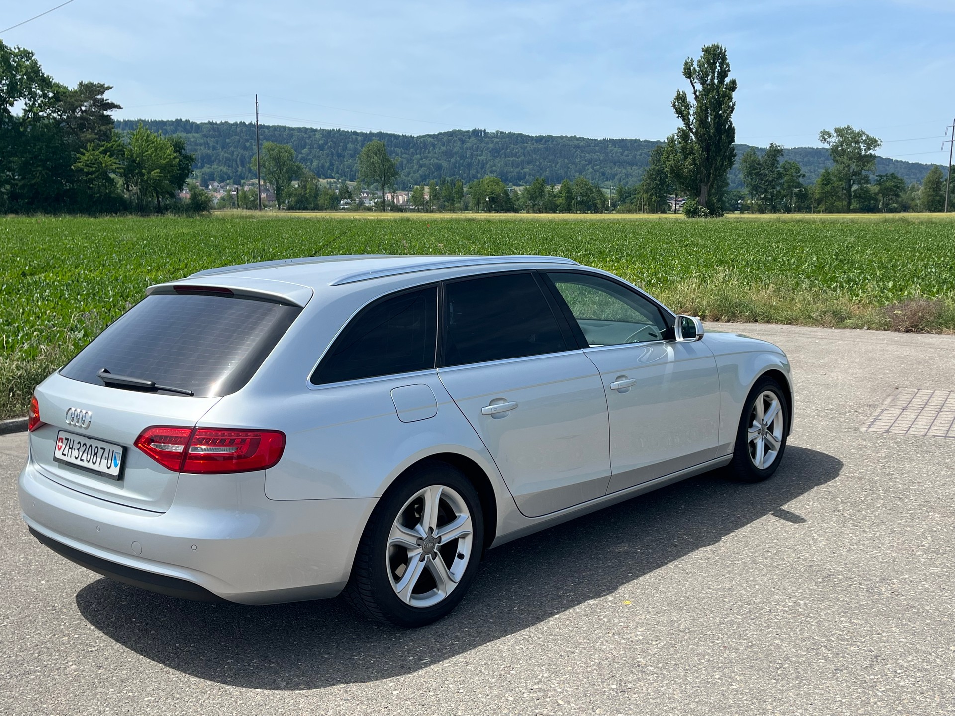 AUDI A4 Avant 2.0 TDIe-image-3