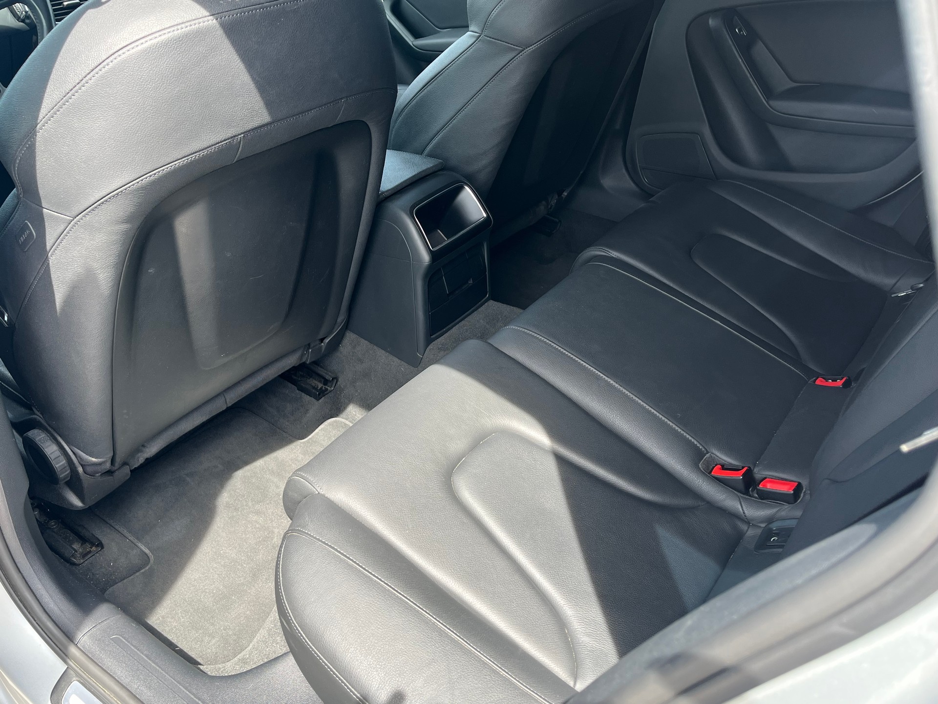 AUDI A4 Avant 2.0 TDIe-image-12