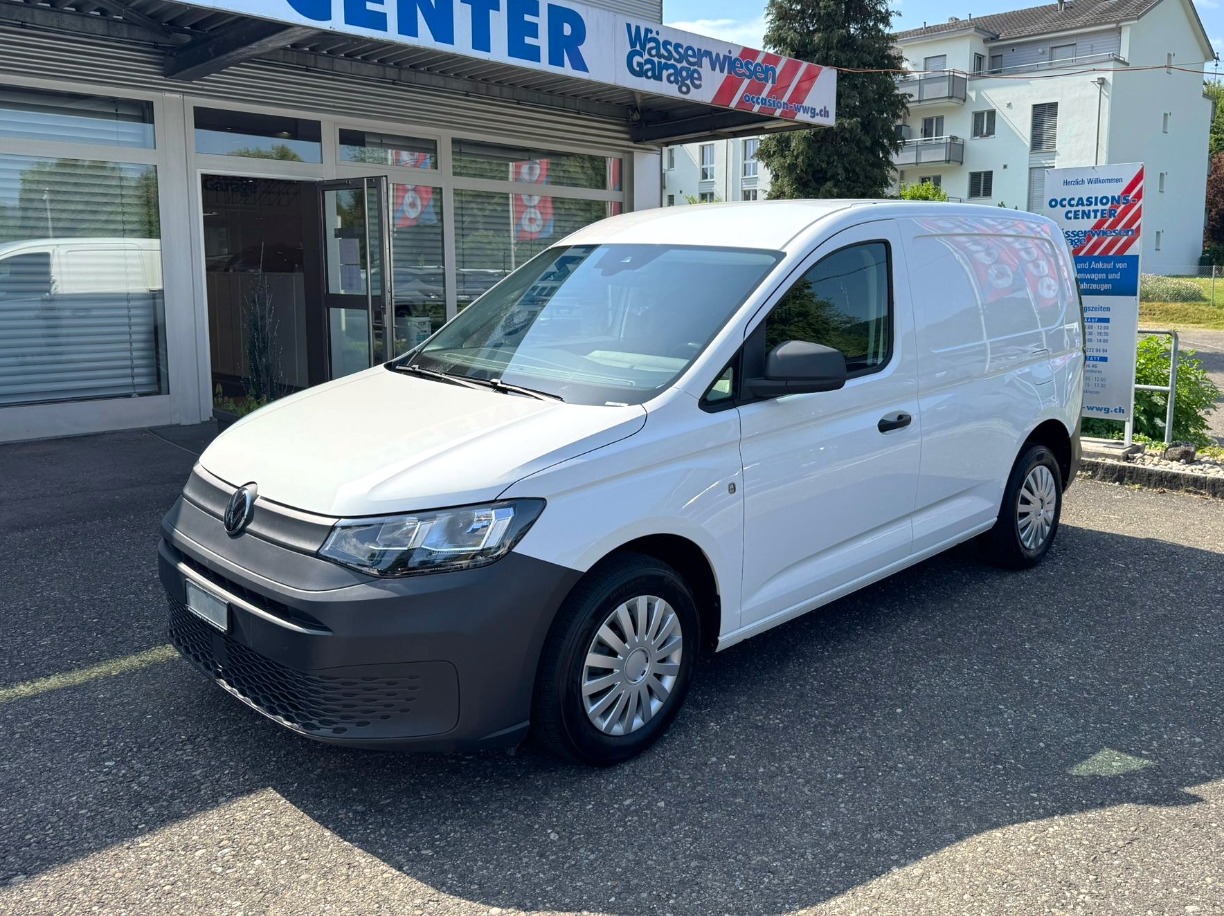 VW Caddy 2.0TDI BlueMotion Technology-image-9