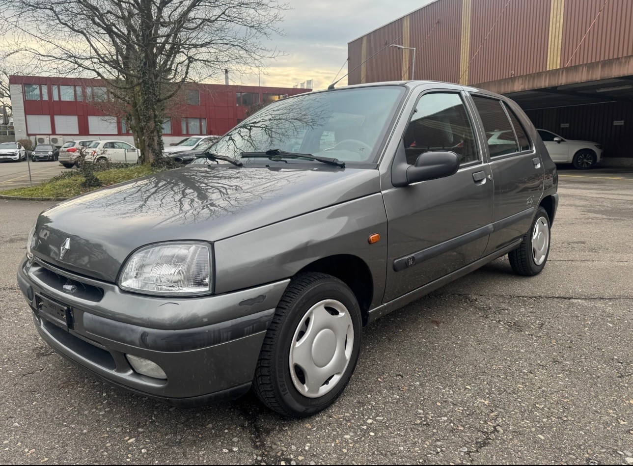 RENAULT Clio 1.4 RT