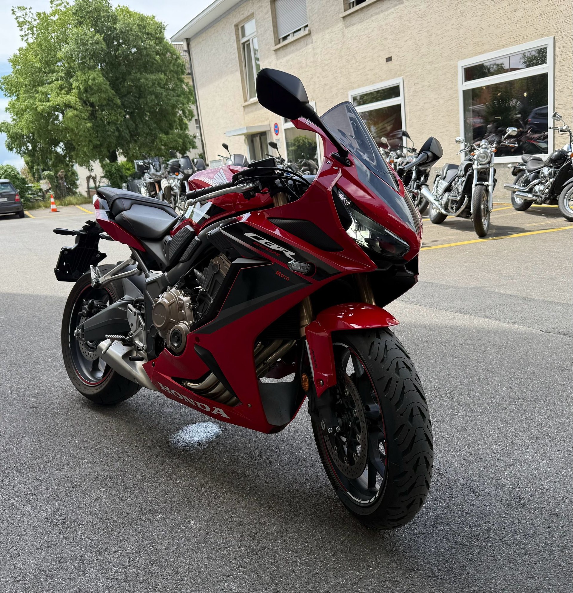 HONDA CBR 650 R-showroom-element-1