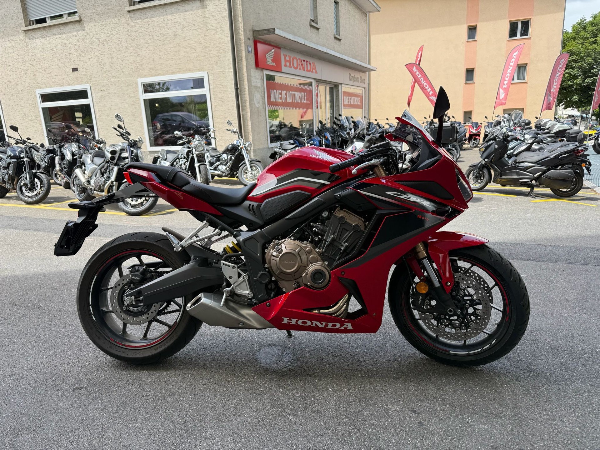 HONDA CBR 650 R-showroom-element-3