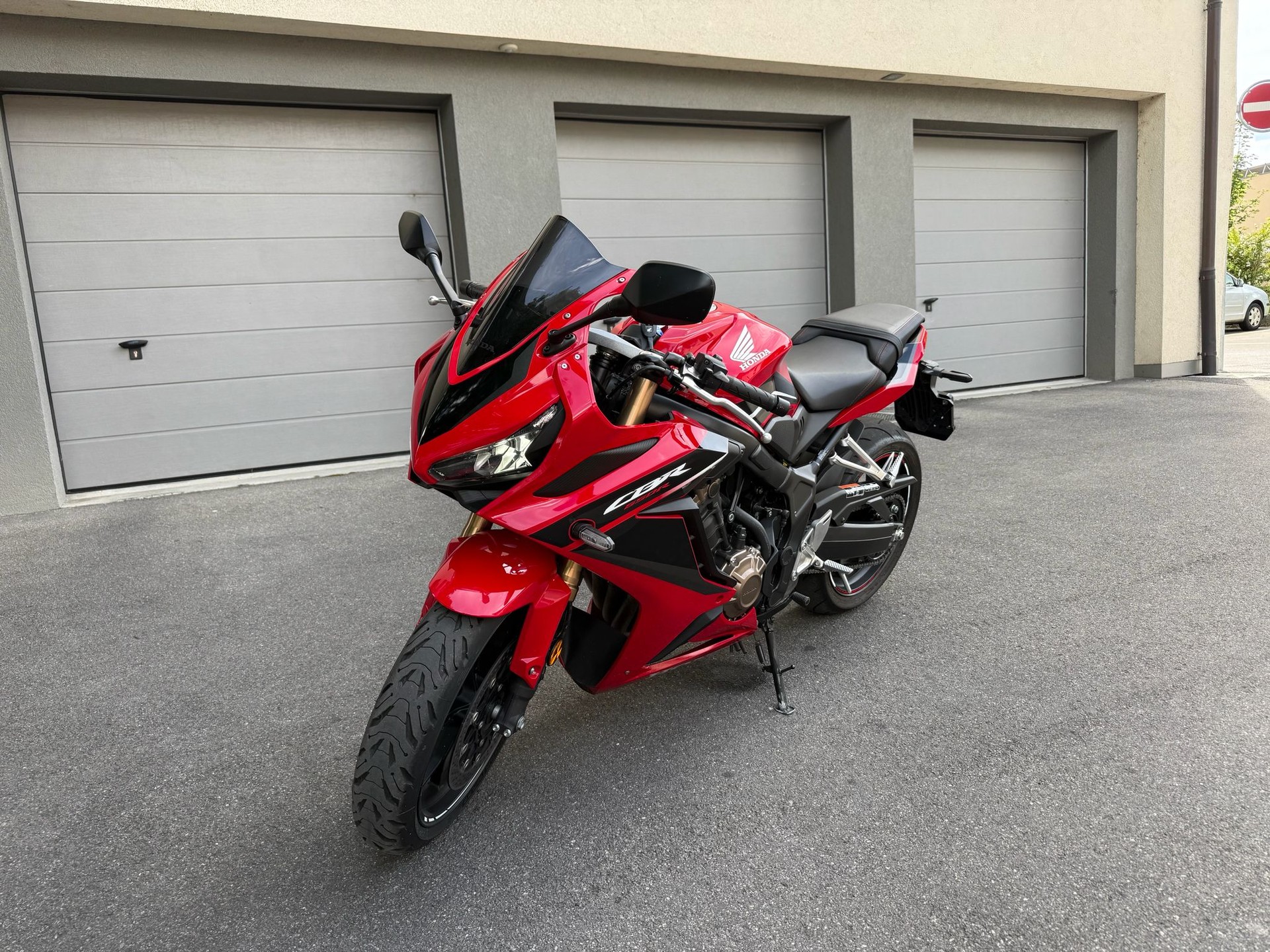 HONDA CBR 650 R