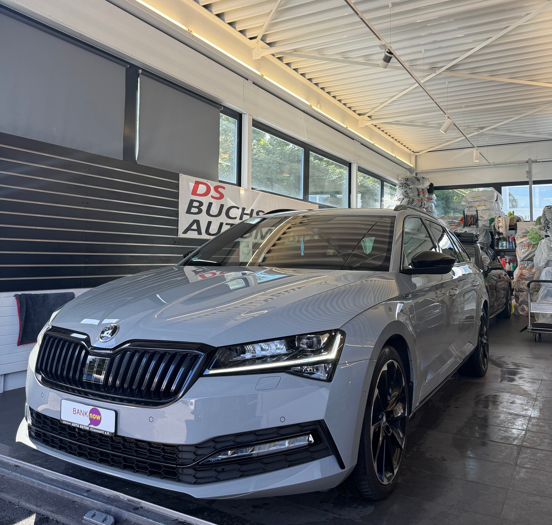 SKODA Superb Combi 2.0 TDI 200 SportLine 4x4 DSG-image-1
