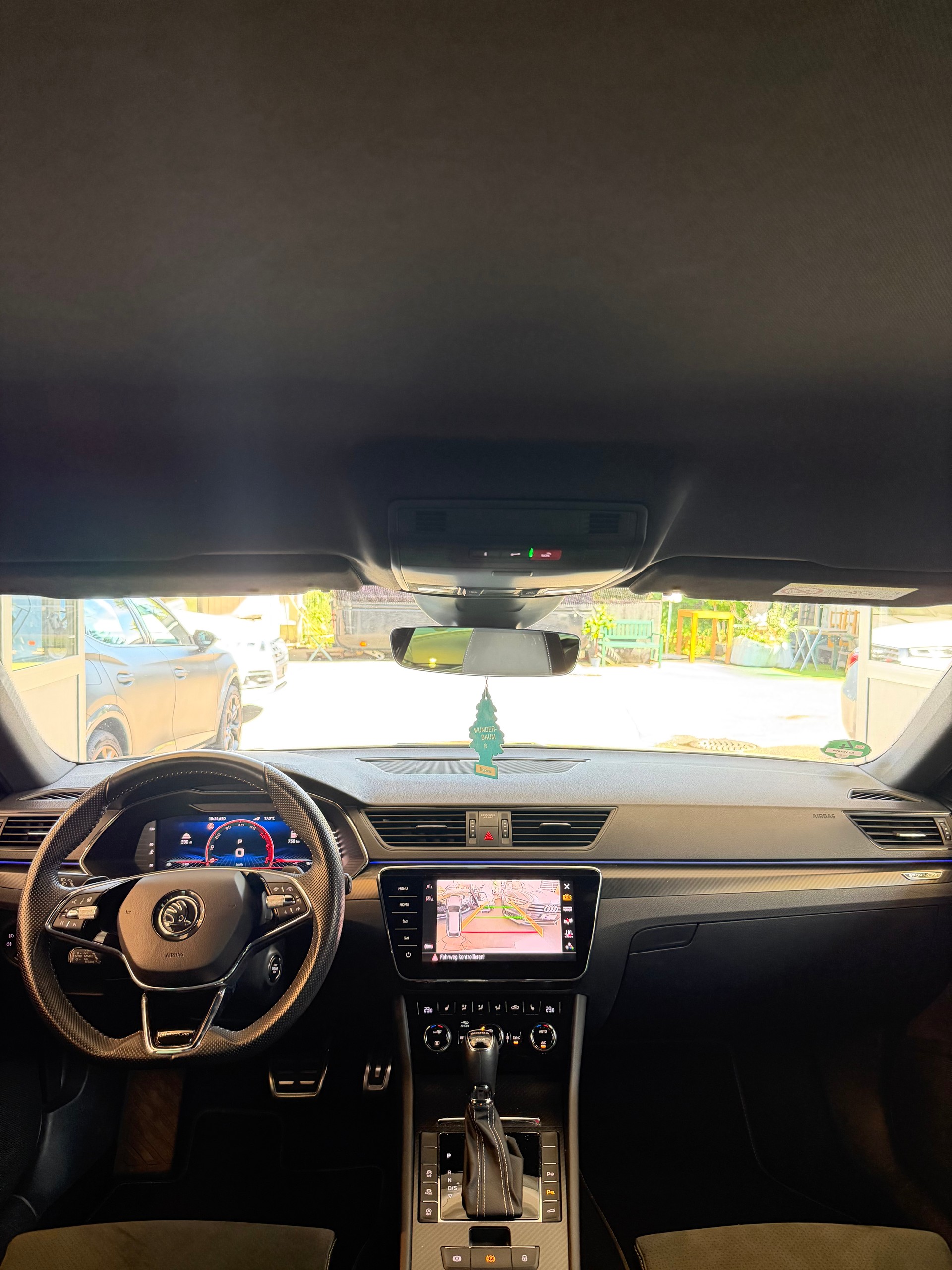 SKODA Superb Combi 2.0 TDI 200 SportLine 4x4 DSG-image-8