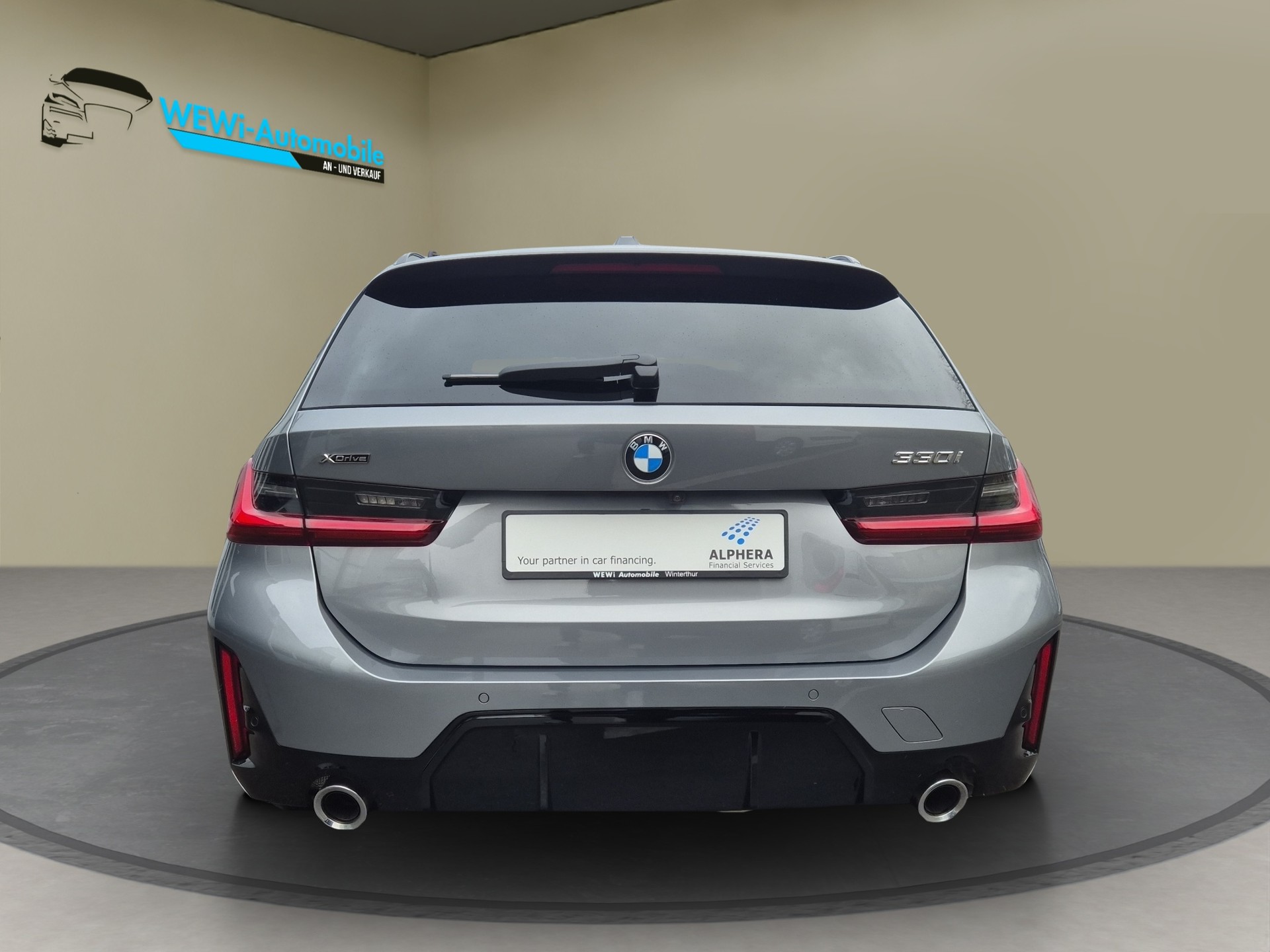 BMW 330i Touring xDrive Steptronic M Sport-image-3