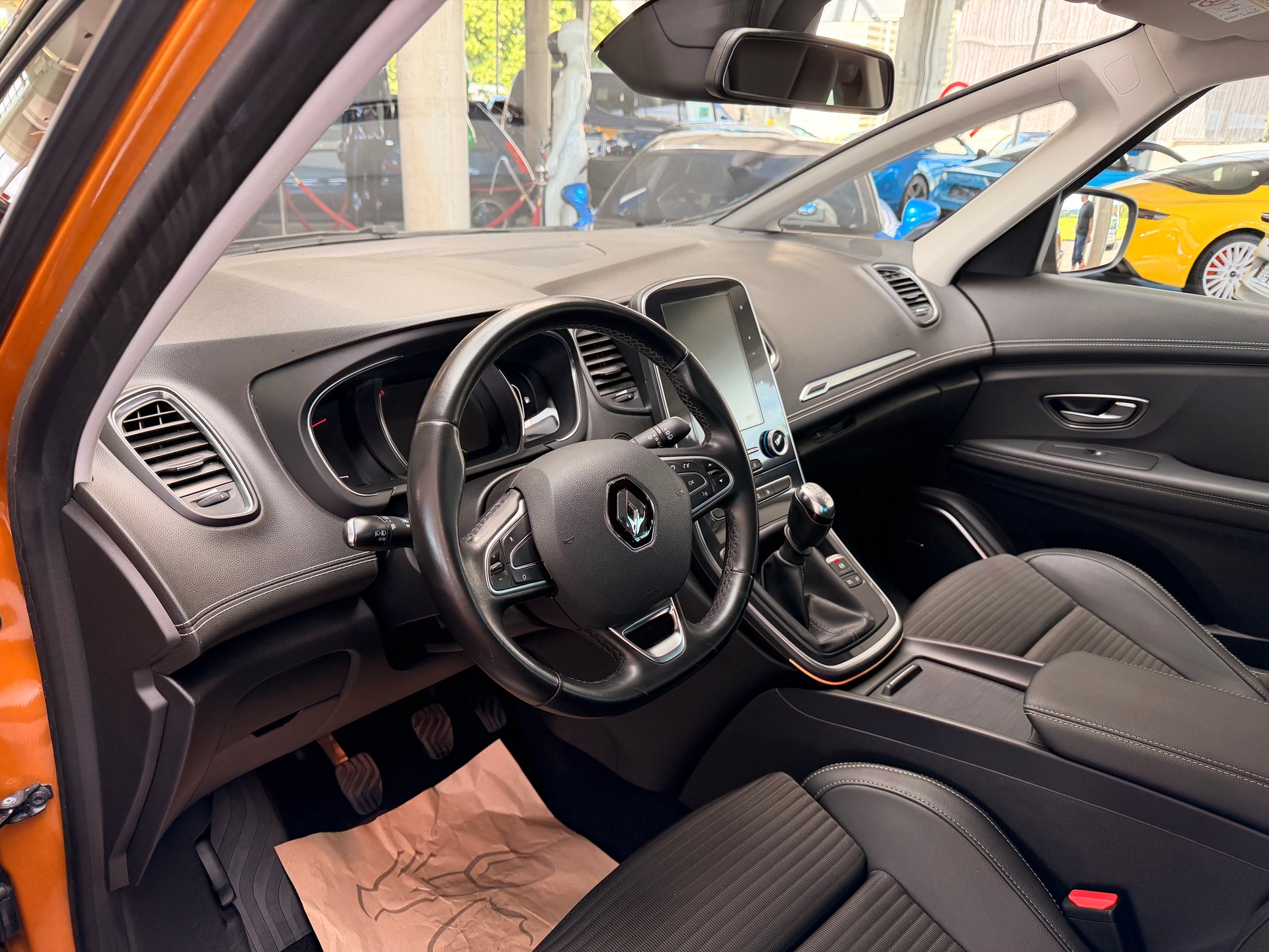 RENAULT Scénic 1.2 TCe 130 Bose-image-5