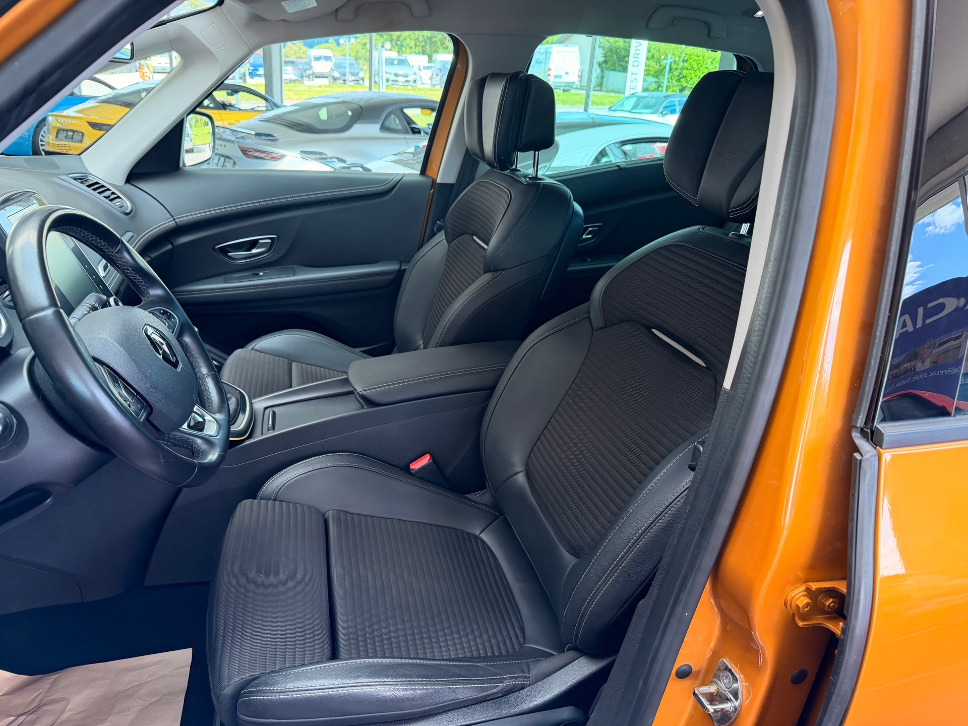 RENAULT Scénic 1.2 TCe 130 Bose-image-6