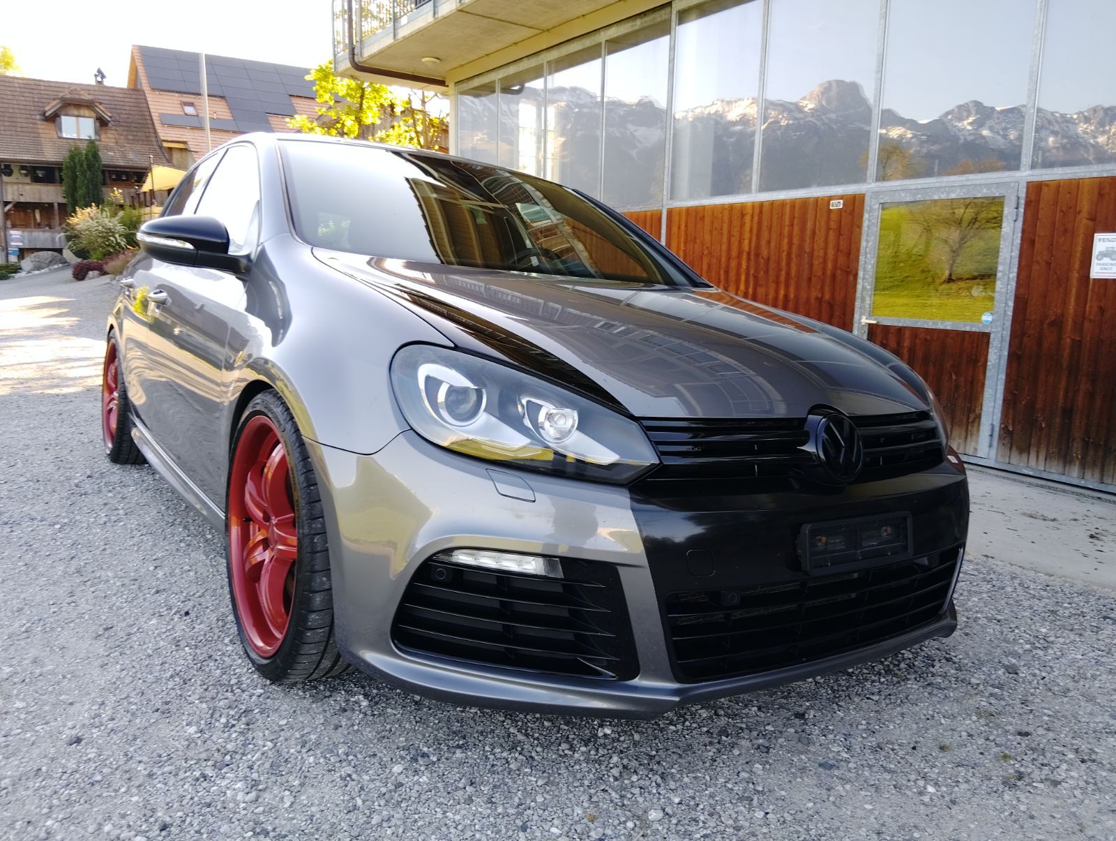 VW 2.0 TSI R DSG 4motion-image-0