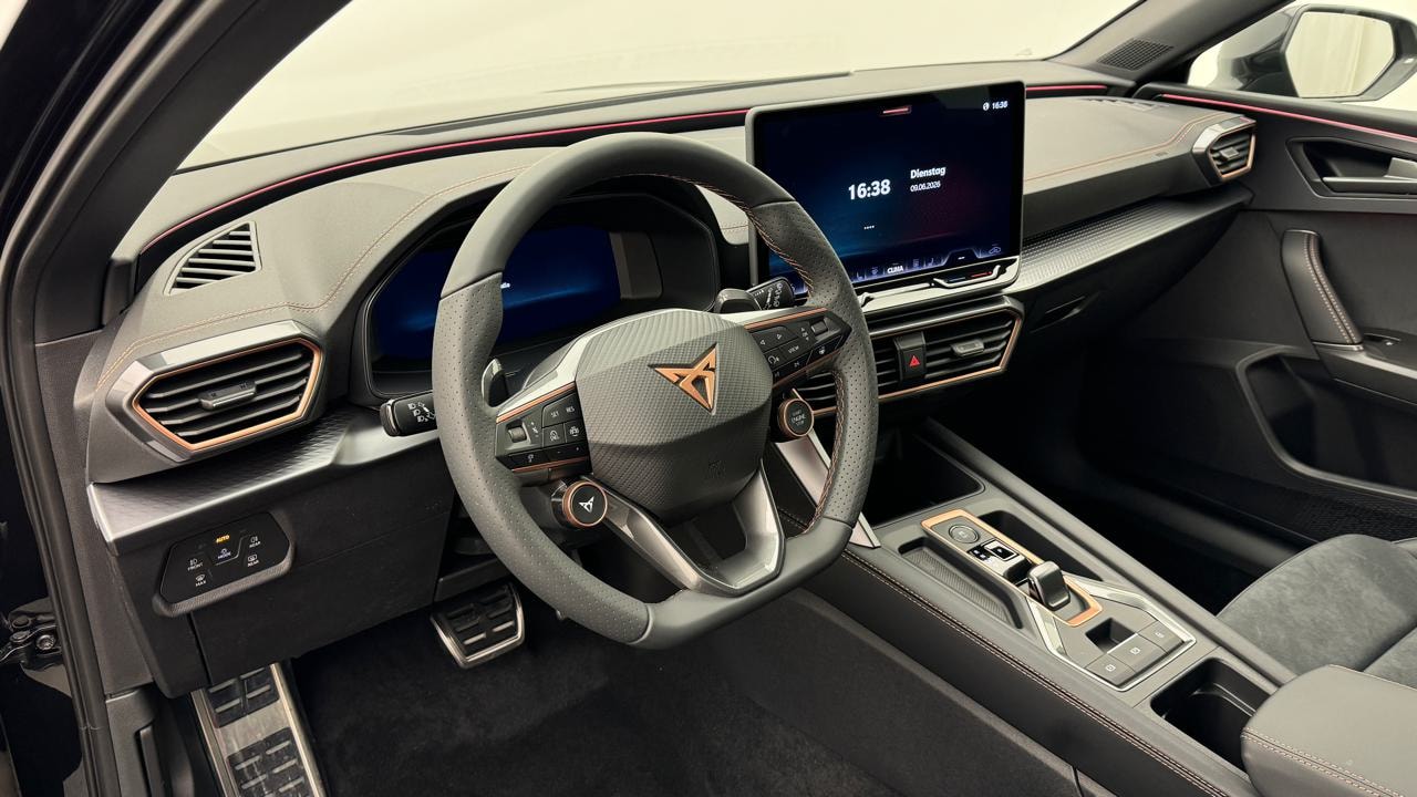 CUPRA LEON ST 2.0 TSI VZ DSG 4Drive-image-6