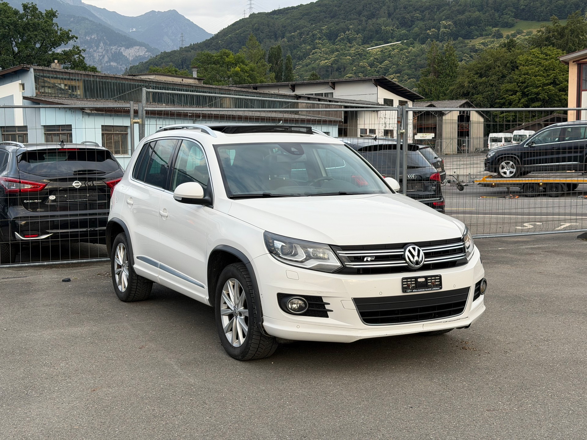 VW Tiguan 2.0 TDI R-Line 4Motion-image-2