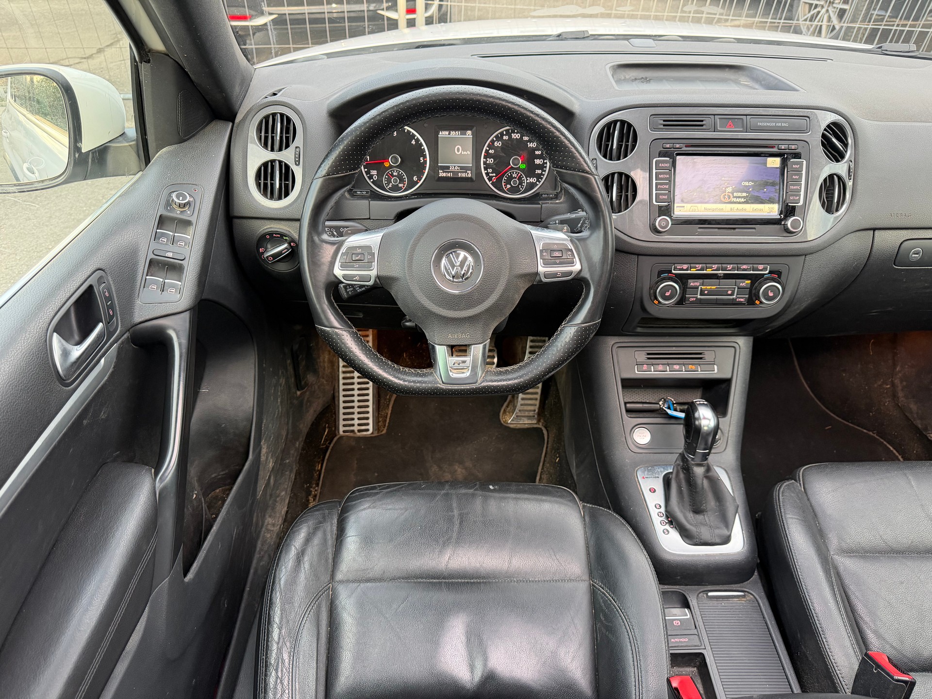 VW Tiguan 2.0 TDI R-Line 4Motion-image-8
