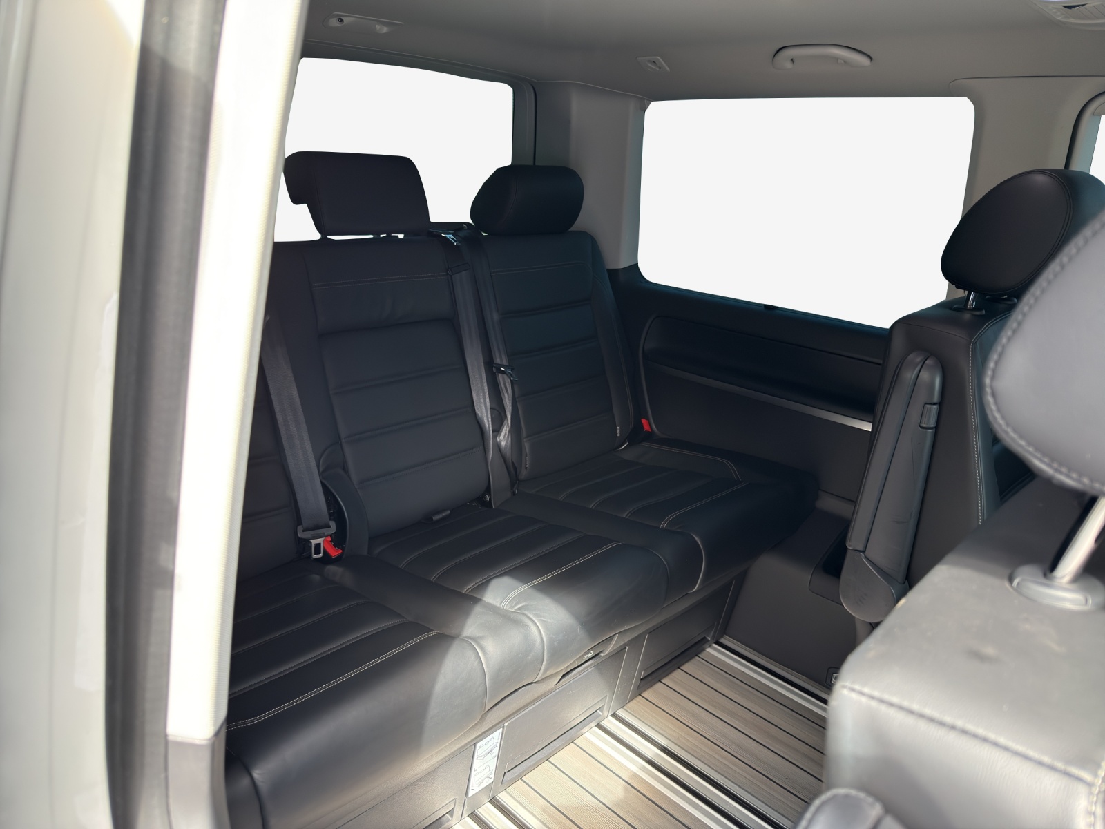VW T6.1 Multivan 2.0 Bi-TDI Highline Liberty 4Mot. DSG-image-14