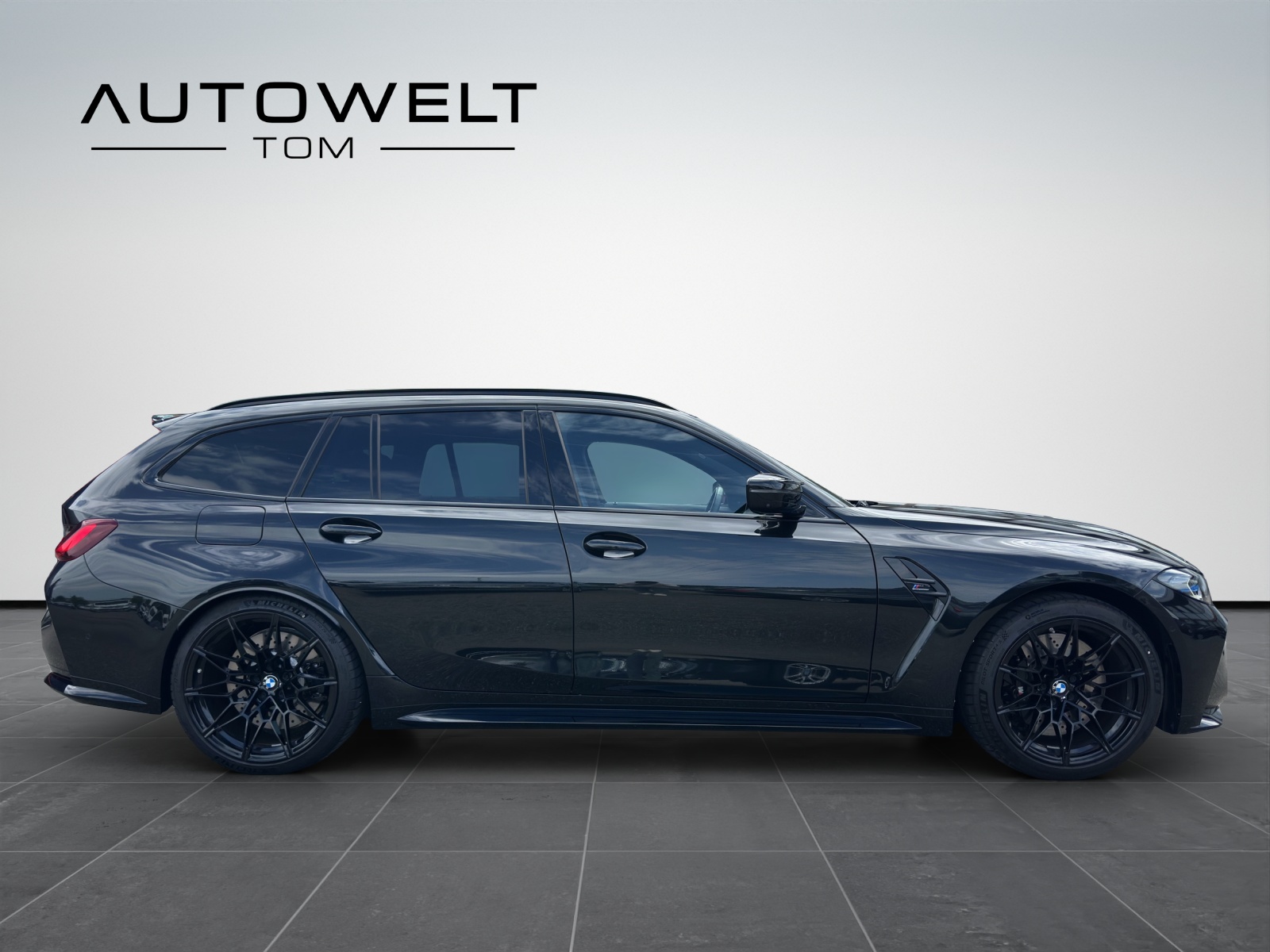 BMW M3 Touring xDrive Competition M-image-5