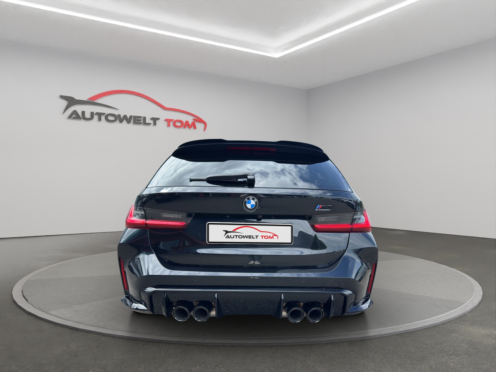 BMW M3 Touring xDrive Competition M-image-3