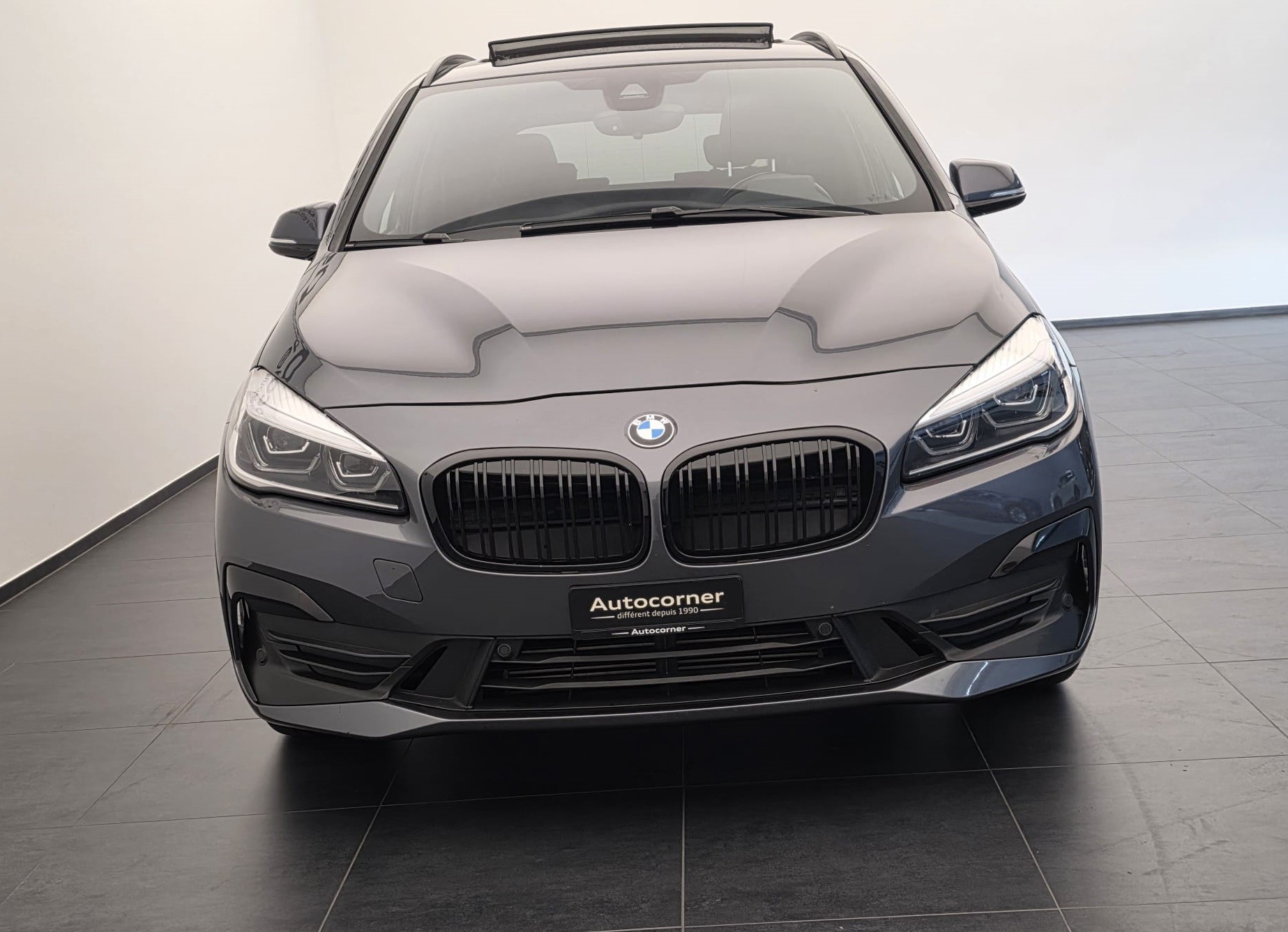 BMW 225xe iPerformance Active Tourer Steptronic M Sport-image-3