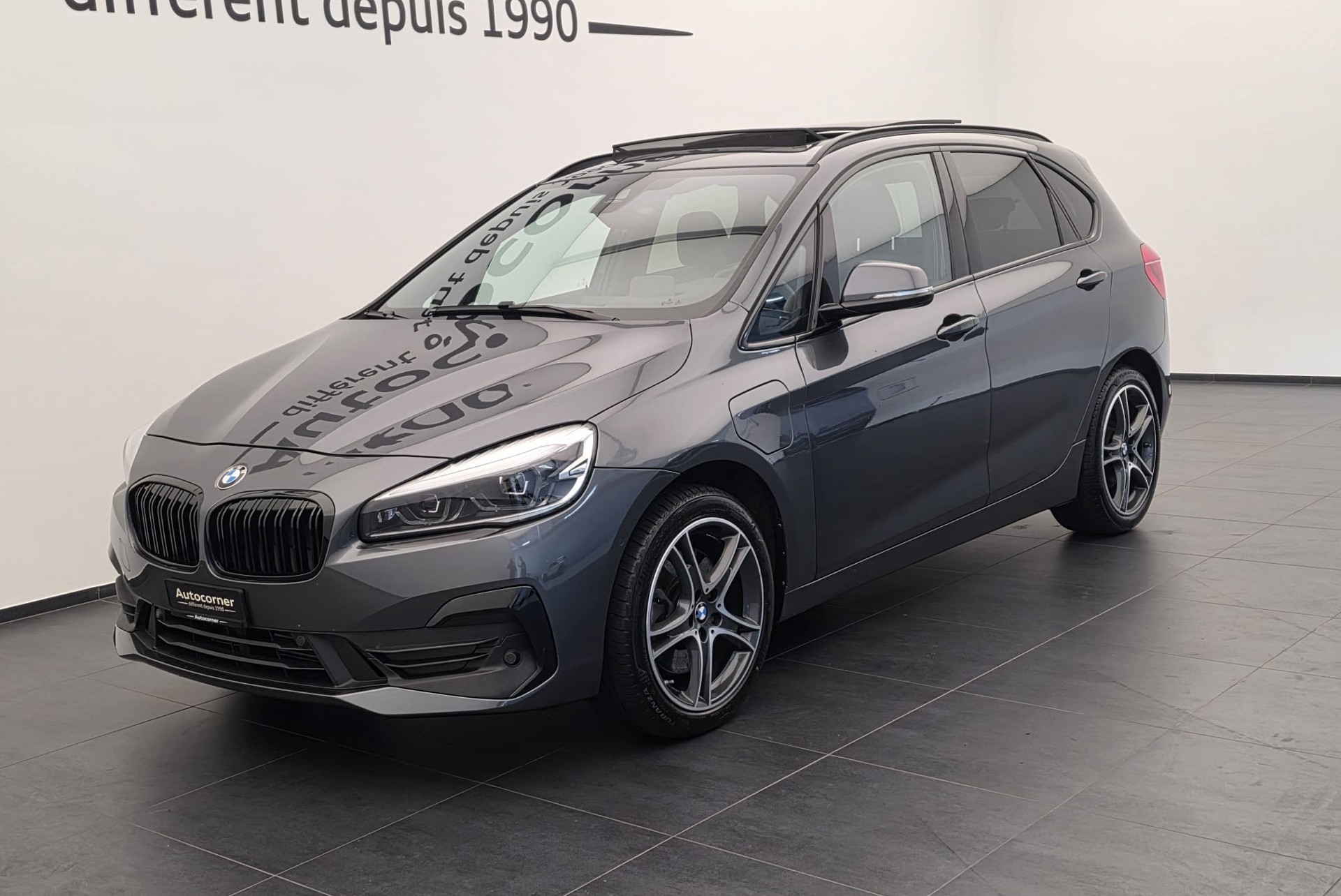 BMW 225xe iPerformance Active Tourer Steptronic M Sport-image-2