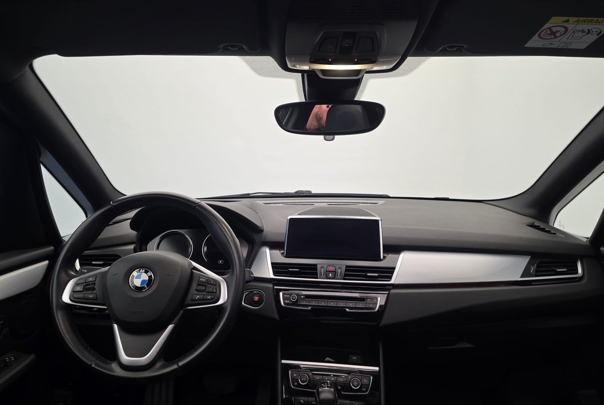 BMW 225xe iPerformance Active Tourer Steptronic M Sport-image-9