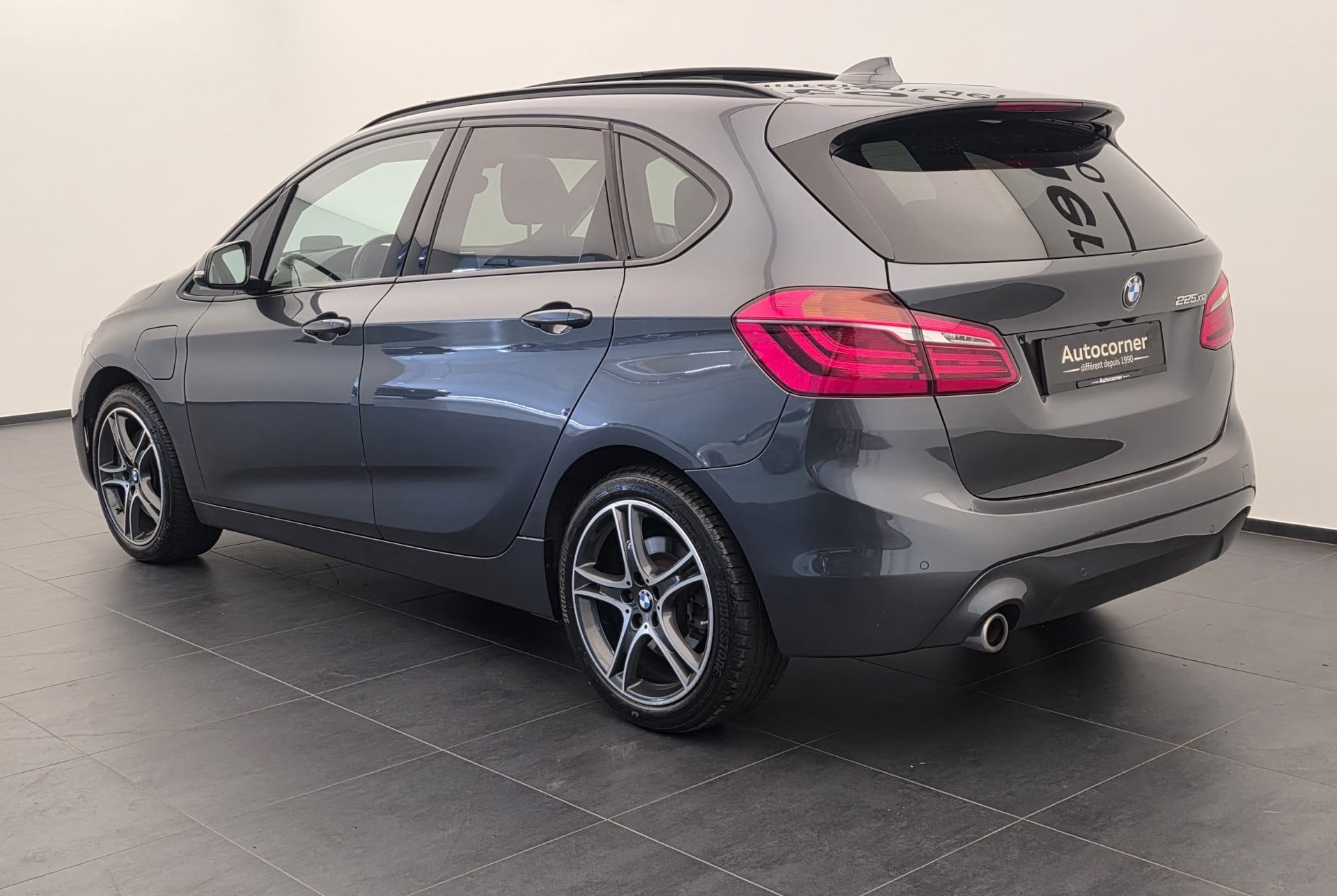 BMW 225xe iPerformance Active Tourer Steptronic M Sport-image-8