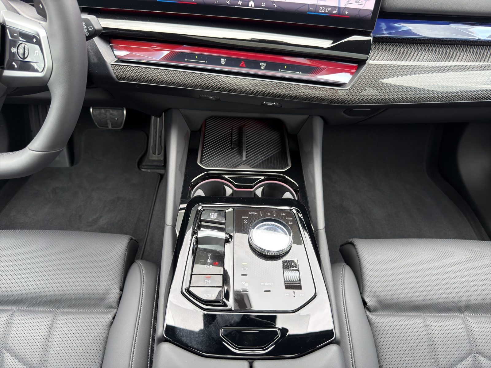 BMW 550e xDrive Touring M Sport Pro Steptronic-image-12